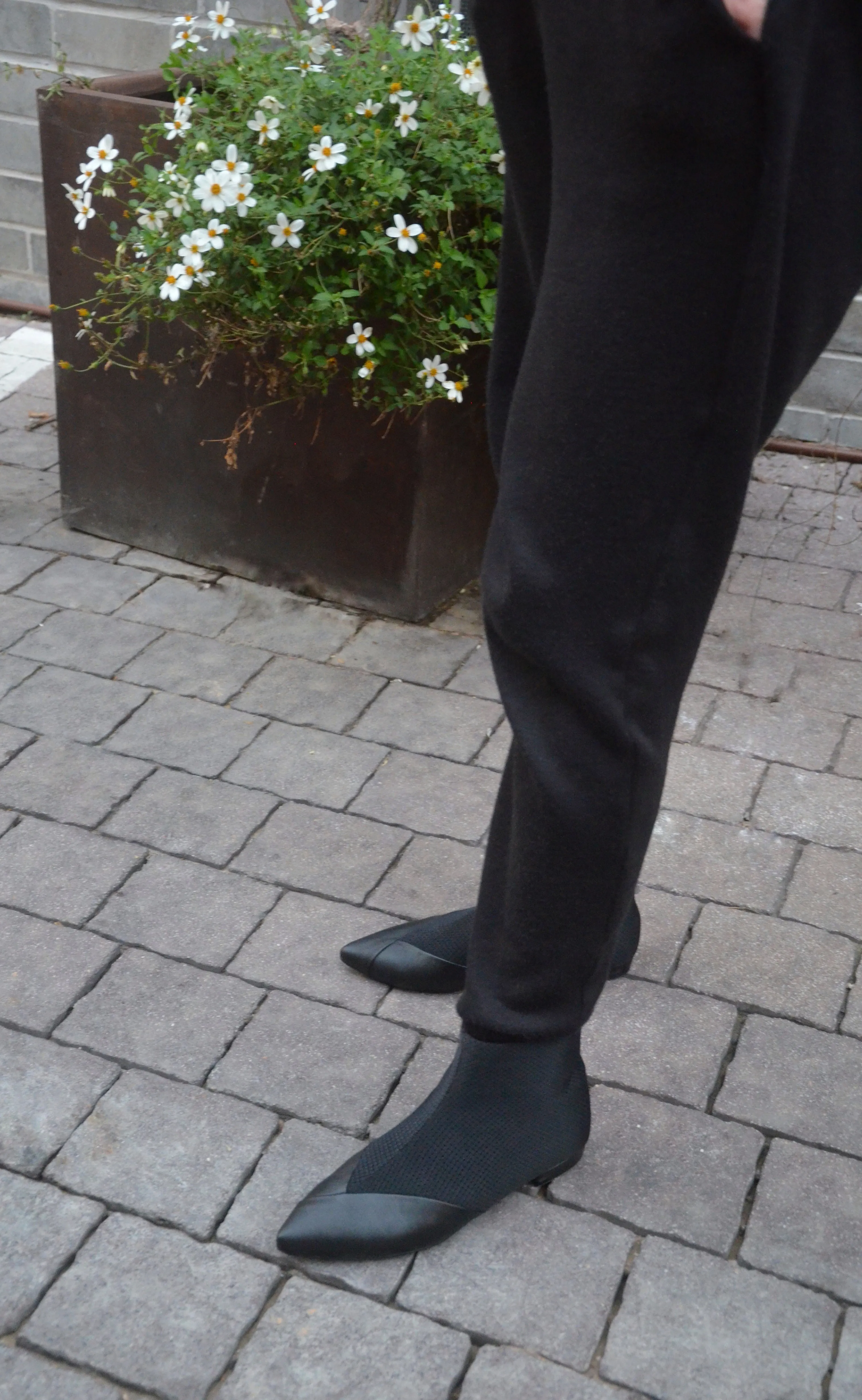 #16 FLAT - SUPER BLACK MESH BOOTIES