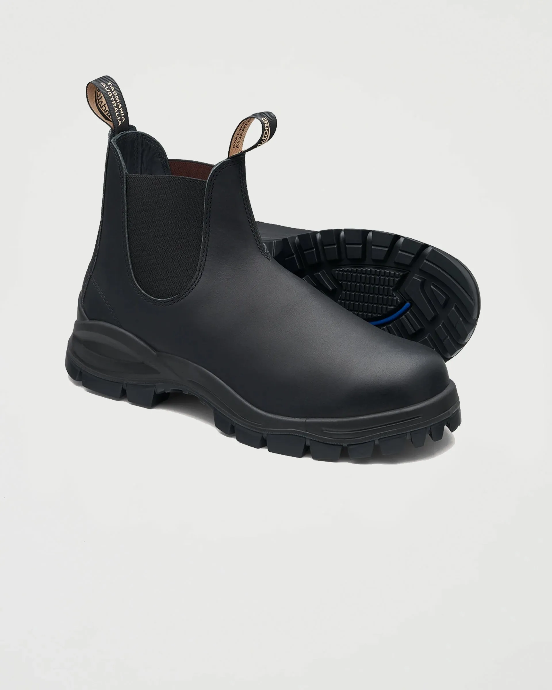 2240 Lug Boot Black
