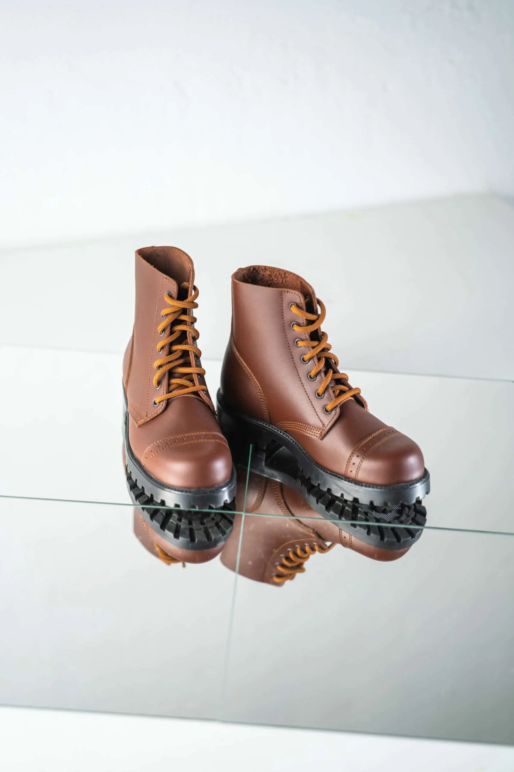 517 Aviator Boots Brown Stylish and Durable