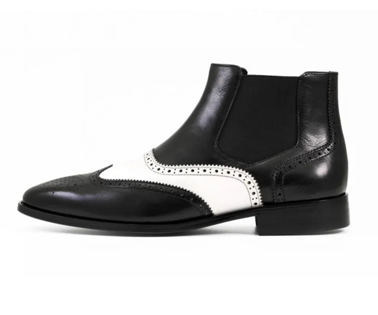 AG2632 Black & White