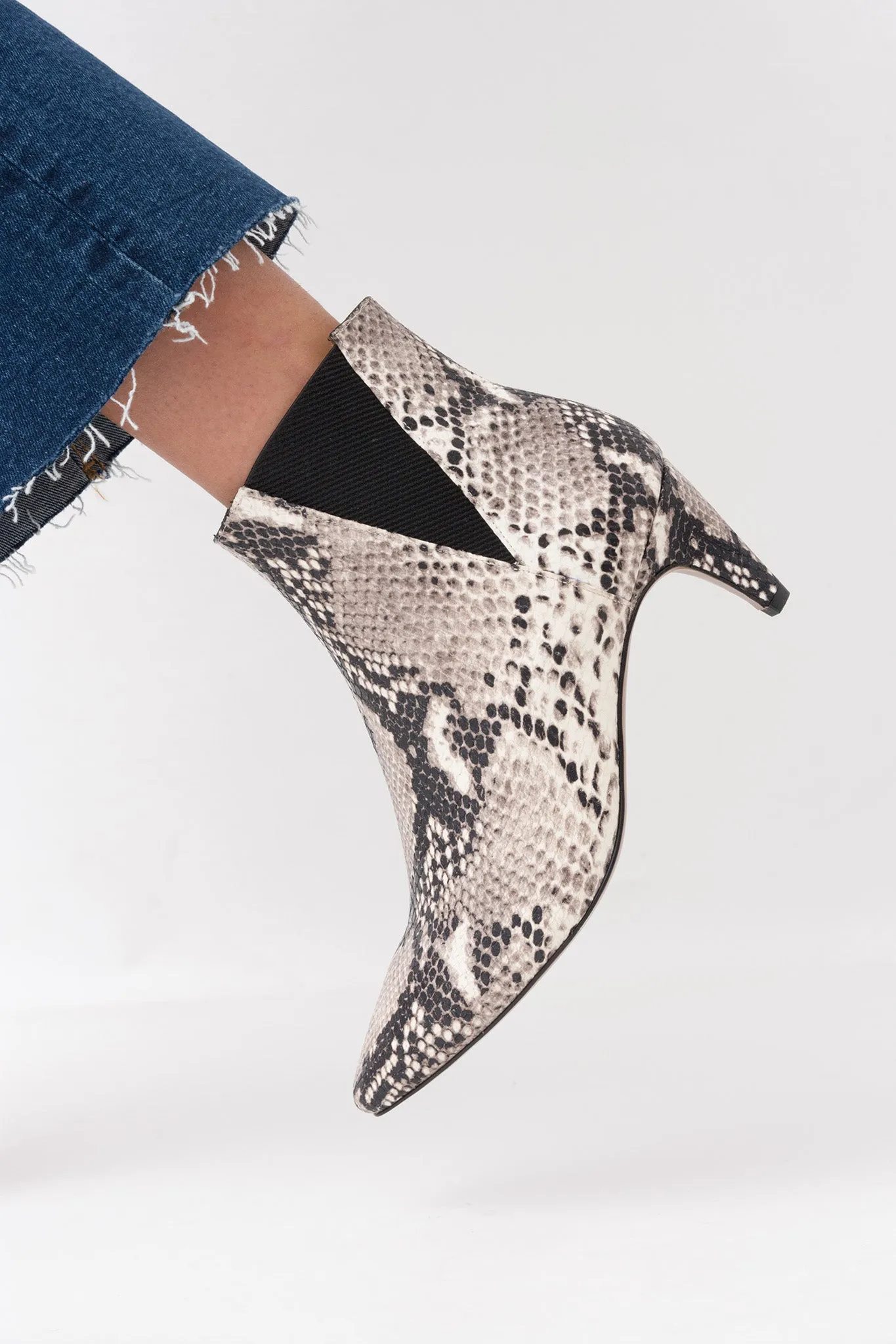 AYLIN Black & White Snake Bootie