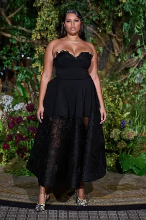 BLACK SWEETHEART TEA LENGTH DRESS WITH ABSTRACT TATTOO LACE HEM
