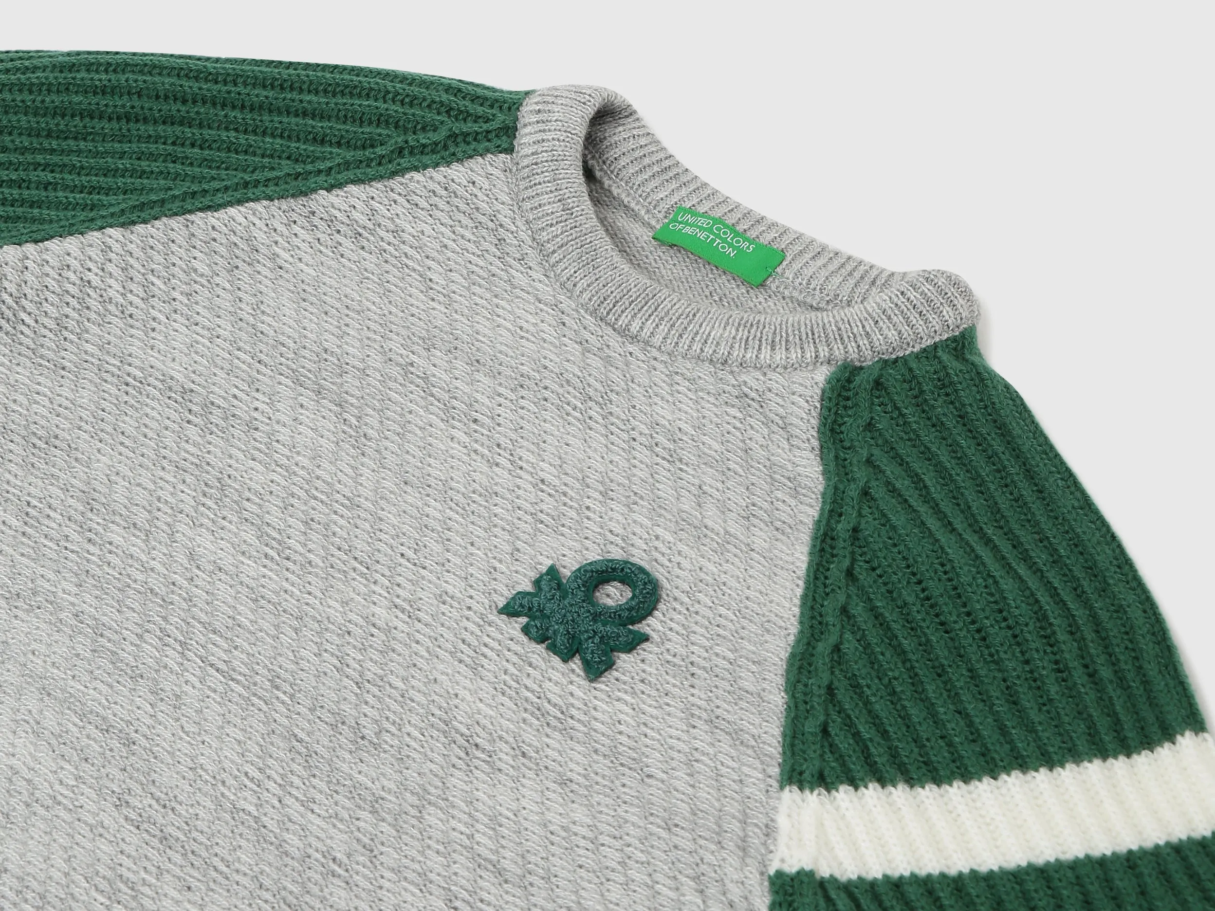 Boys Colorblock Round Neck Sweater