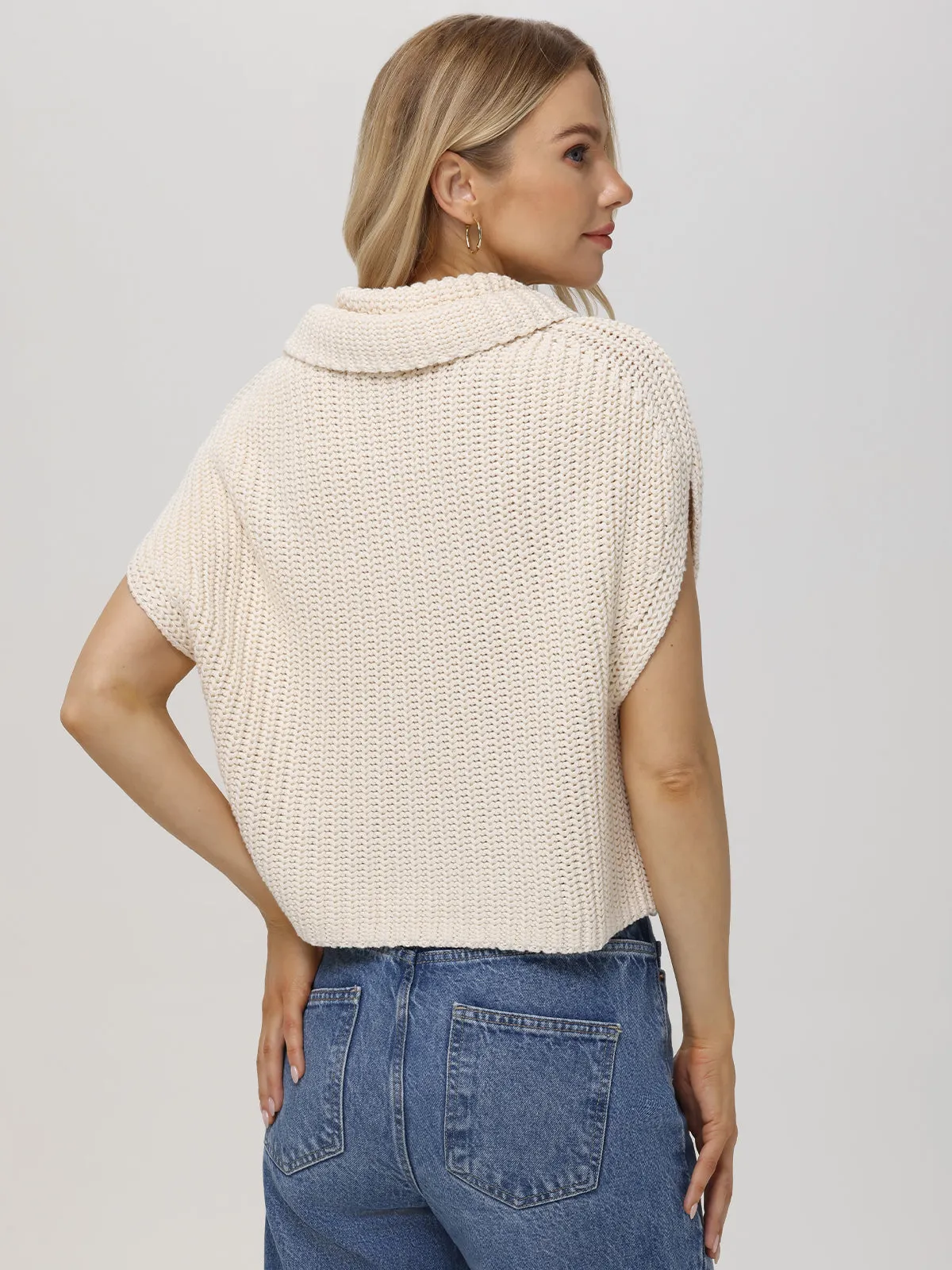 Cate: Sleeveless Turtleneck Sweater