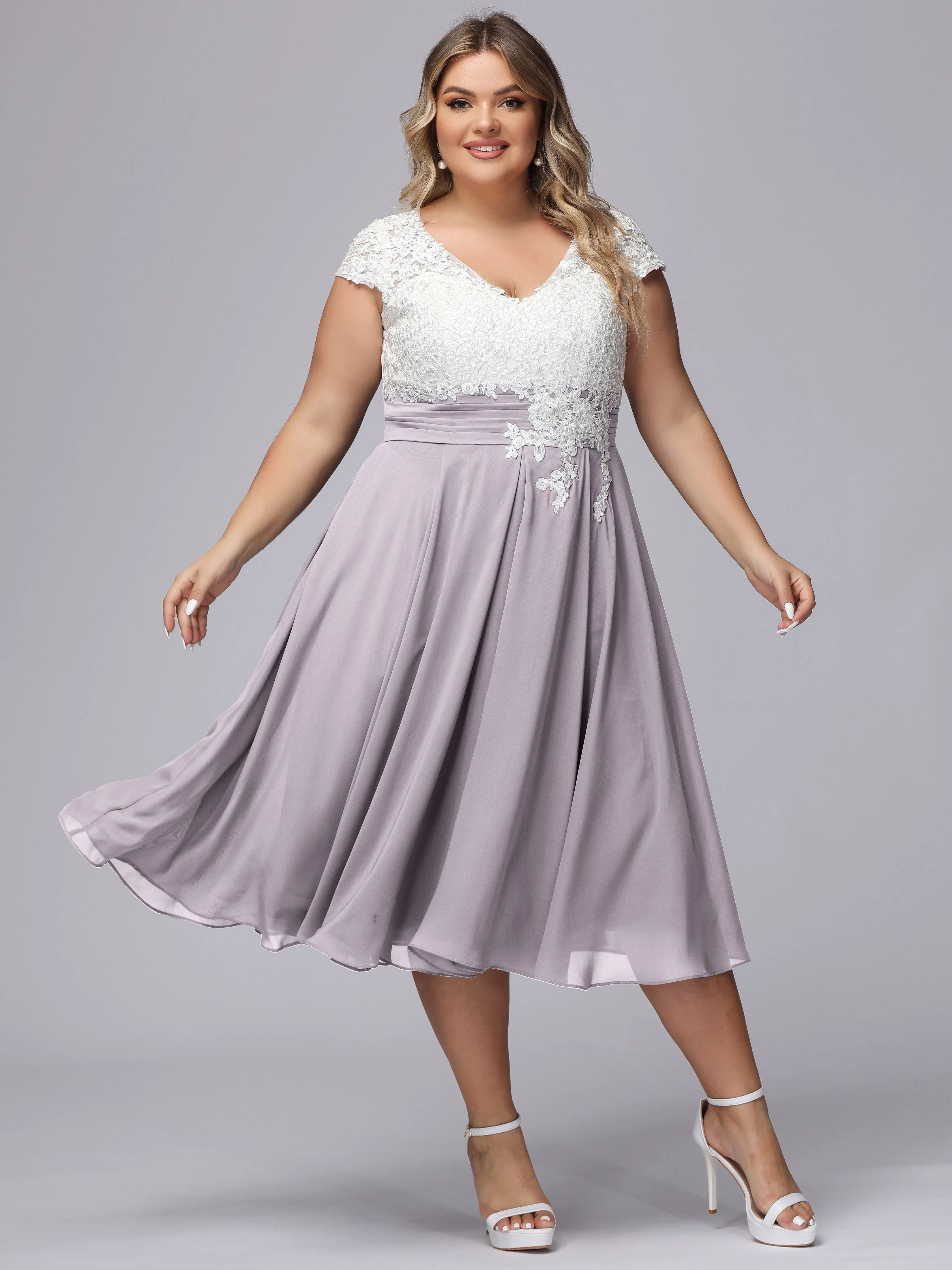 Chic Lace Top Chiffon Tea-Length Plus Size Bridesmaid Dress