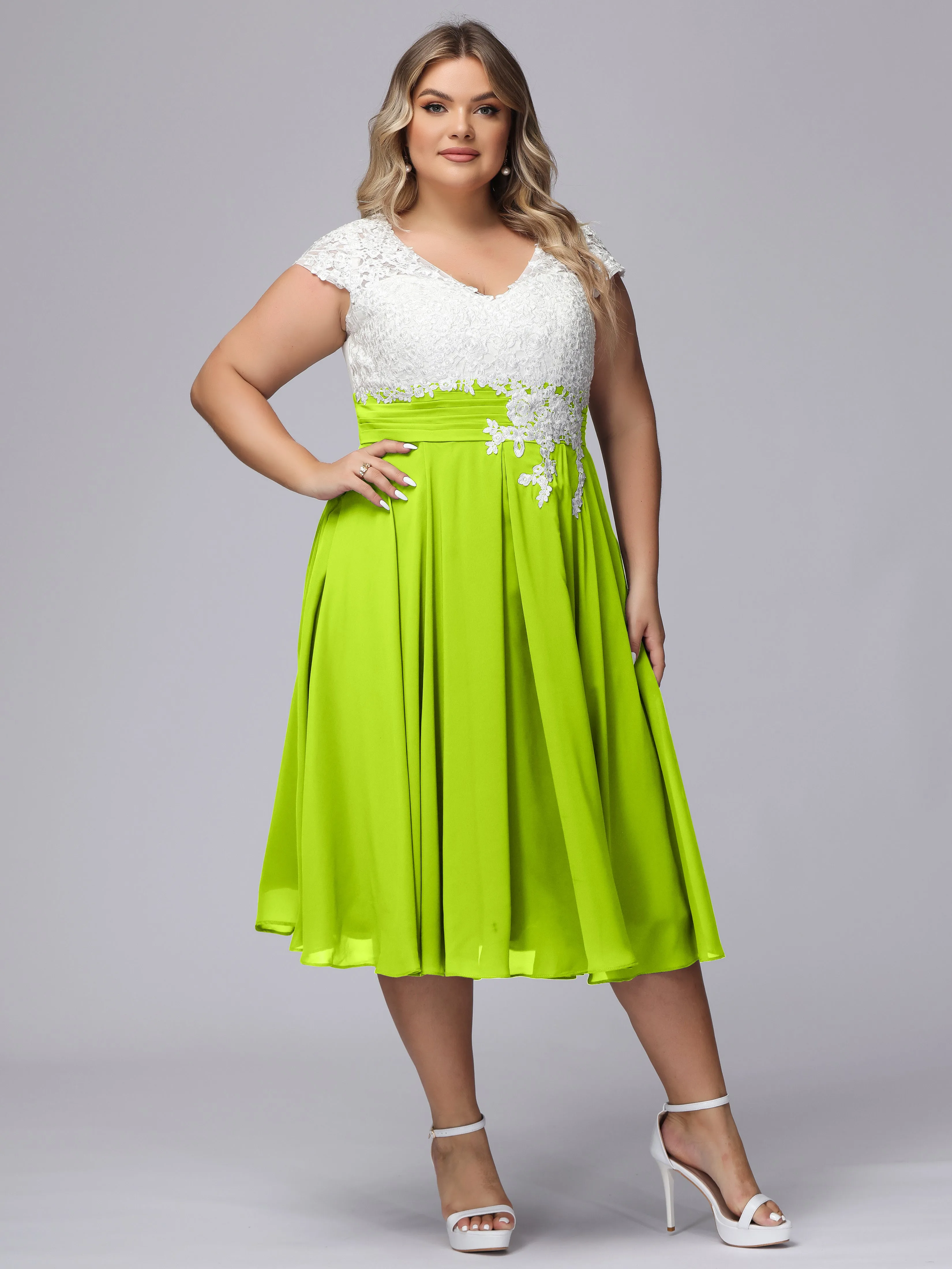 Chic Lace Top Chiffon Tea-Length Plus Size Bridesmaid Dress