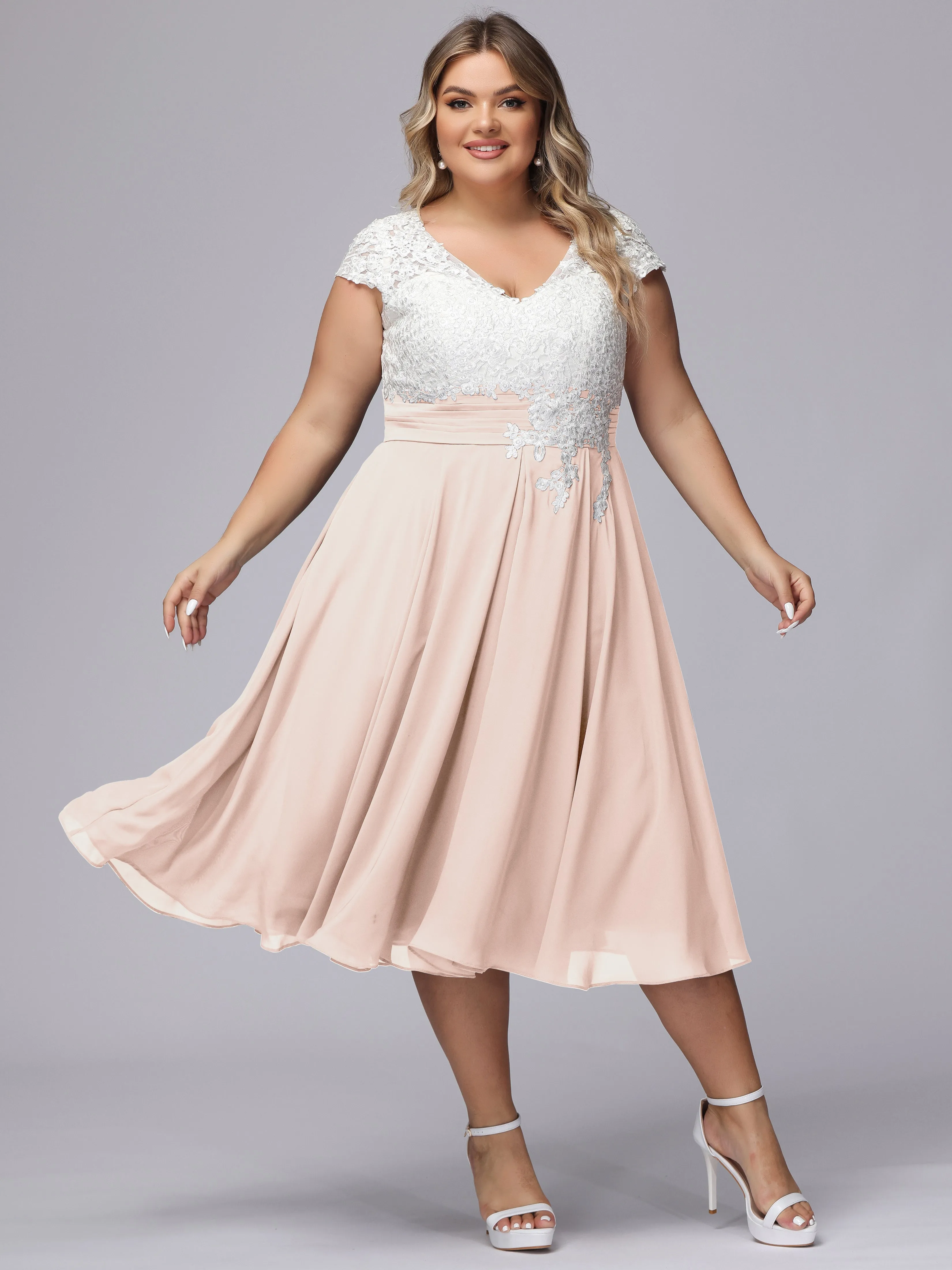 Chic Lace Top Chiffon Tea-Length Plus Size Bridesmaid Dress