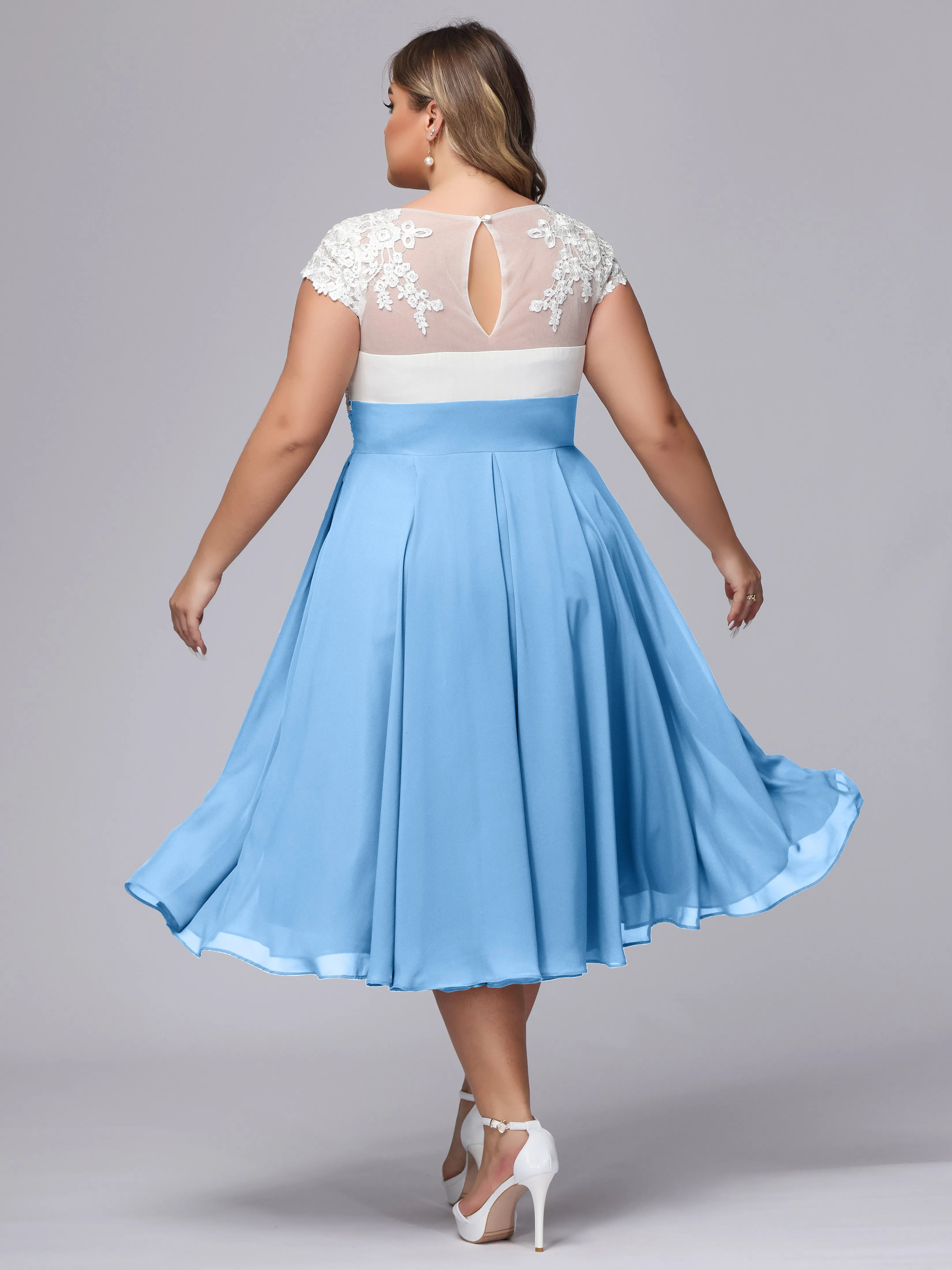 Chic Lace Top Chiffon Tea-Length Plus Size Bridesmaid Dress