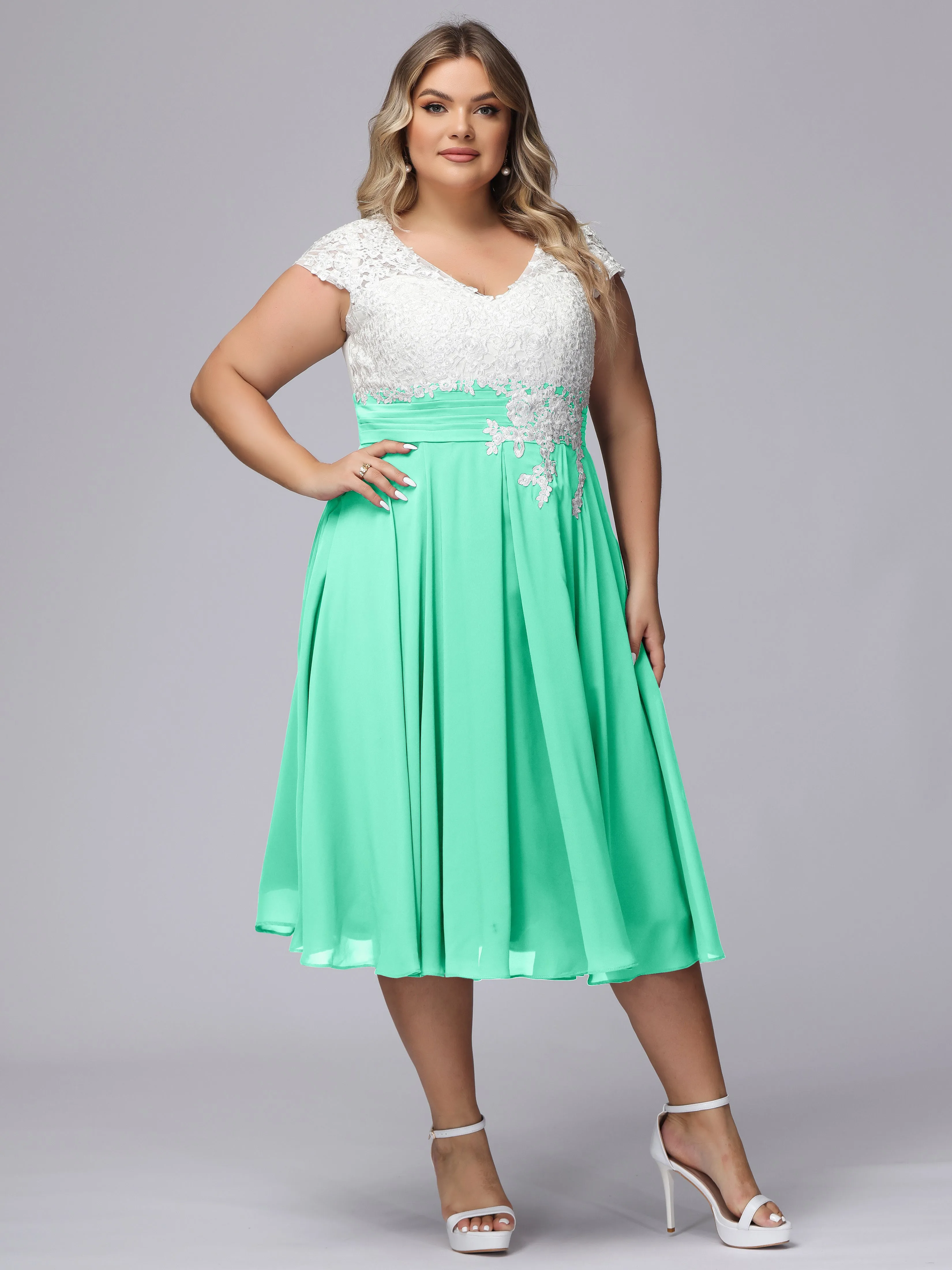 Chic Lace Top Chiffon Tea-Length Plus Size Bridesmaid Dress