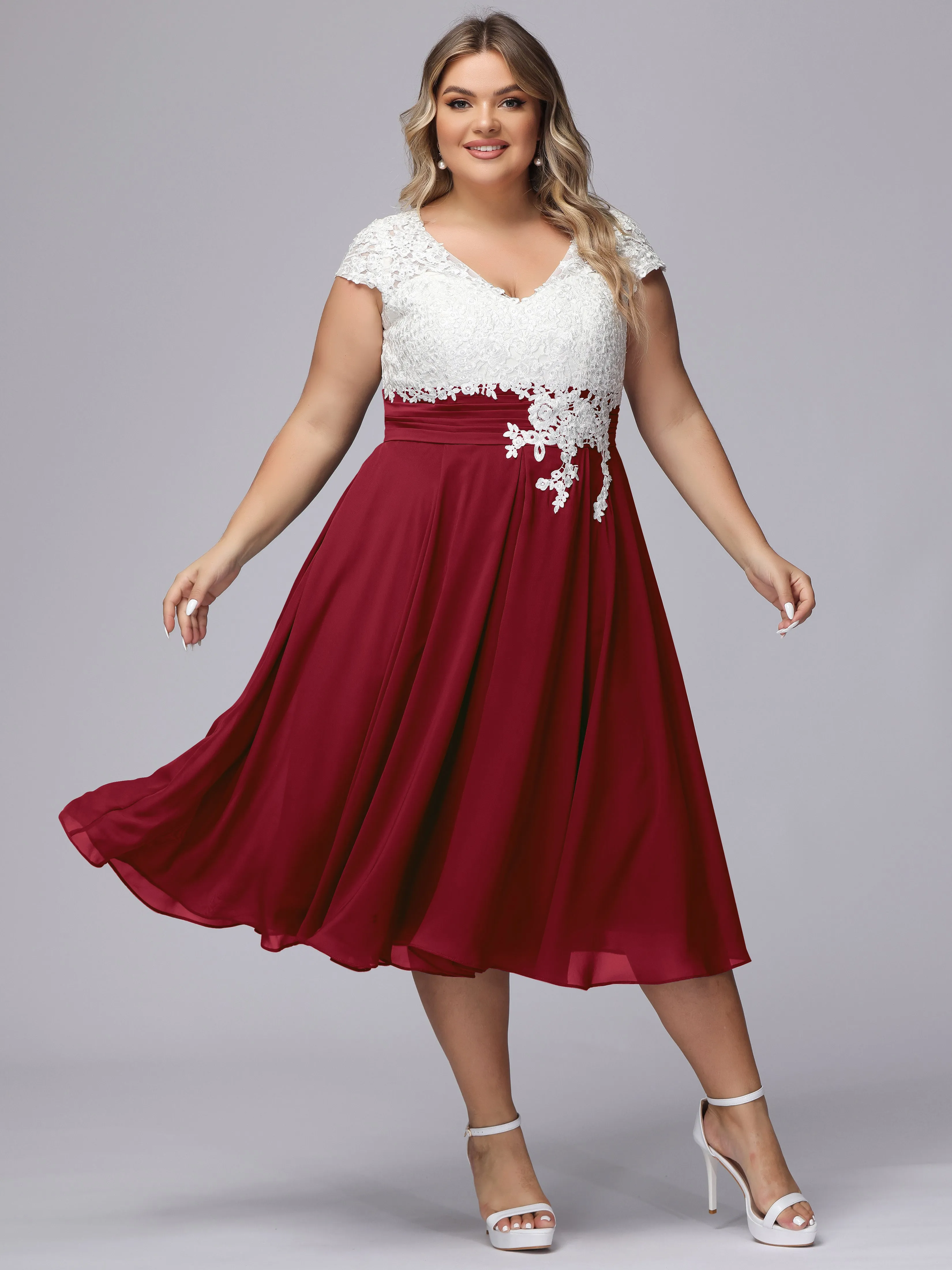 Chic Lace Top Chiffon Tea-Length Plus Size Bridesmaid Dress