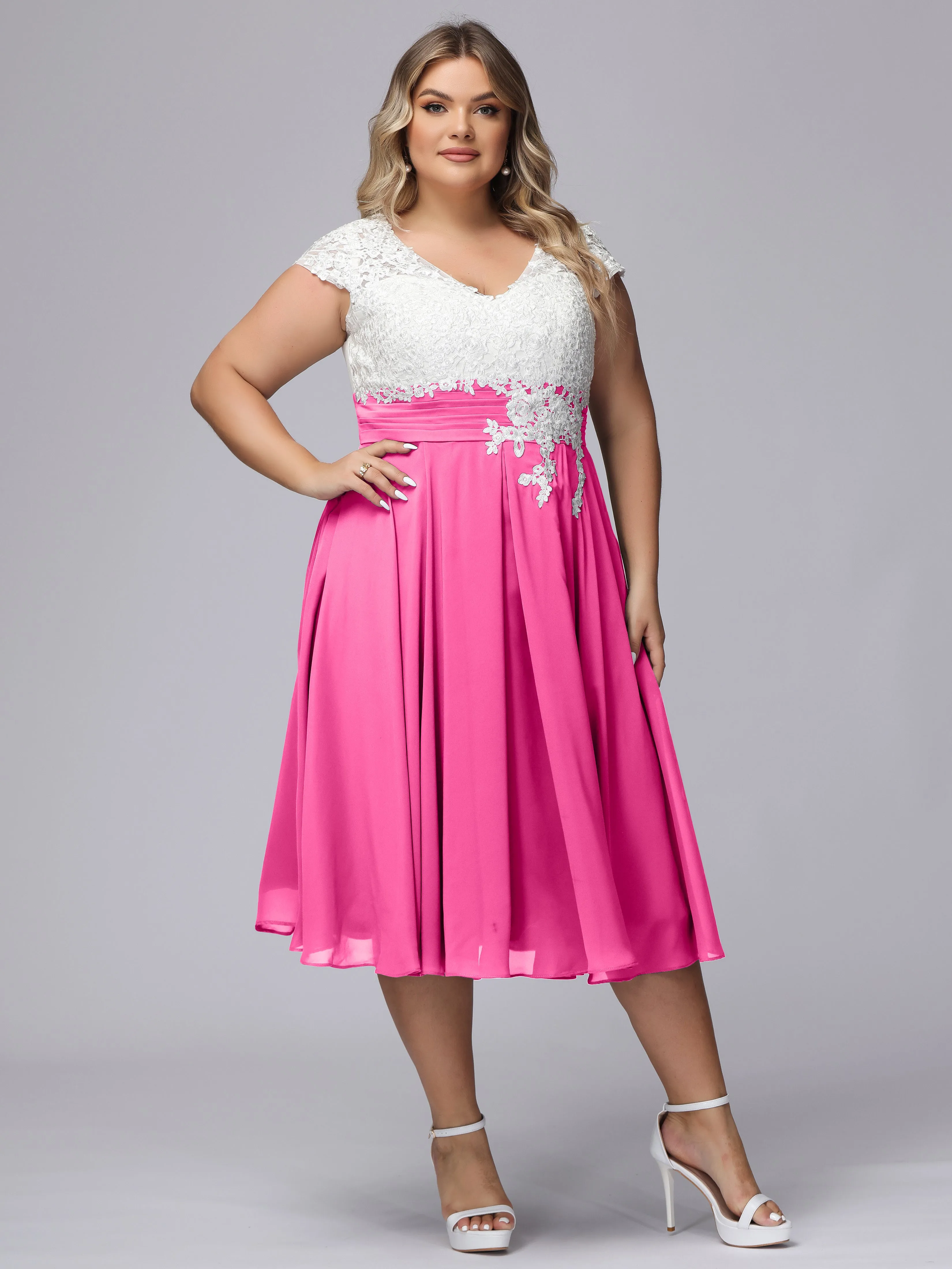 Chic Lace Top Chiffon Tea-Length Plus Size Bridesmaid Dress