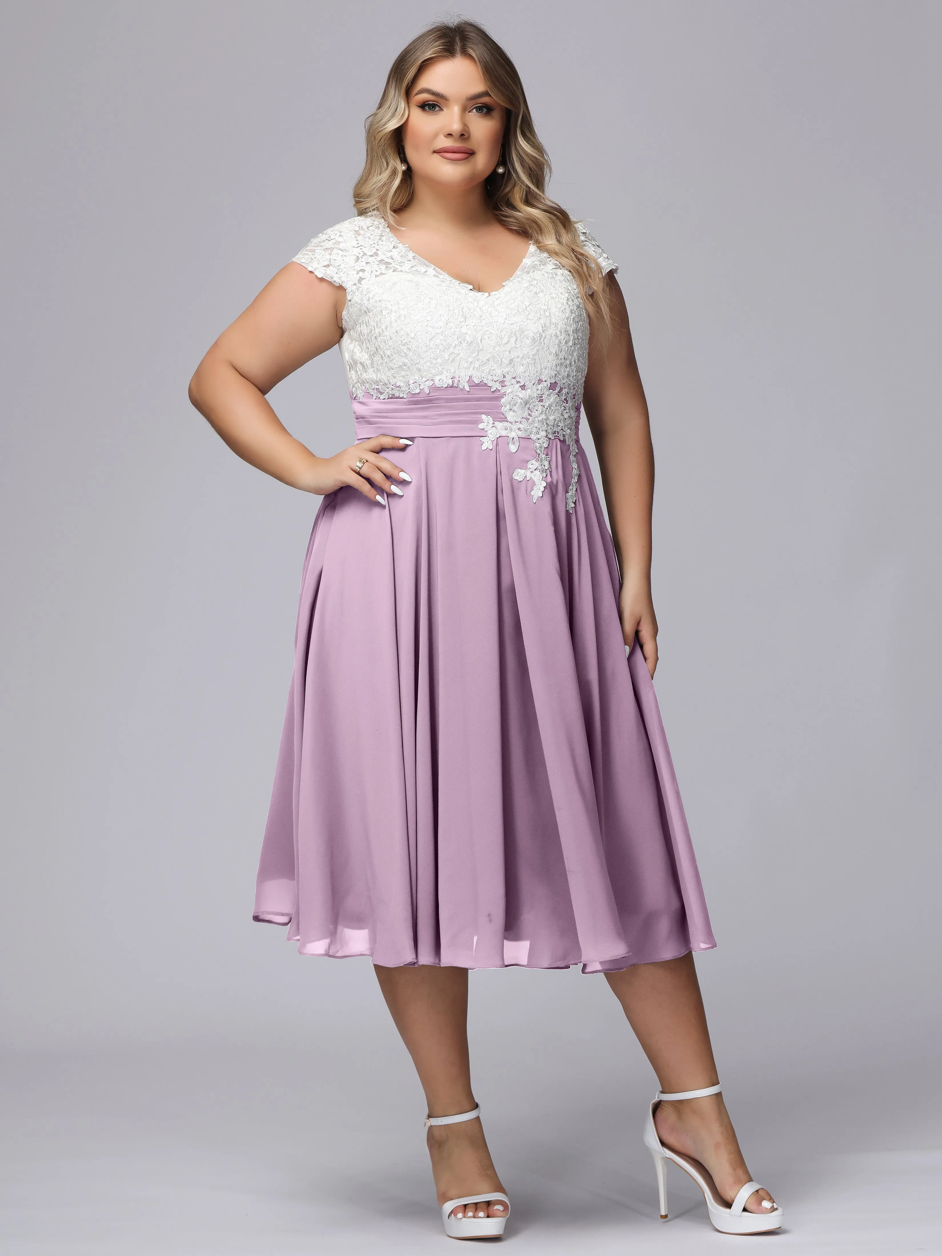Chic Lace Top Chiffon Tea-Length Plus Size Bridesmaid Dress