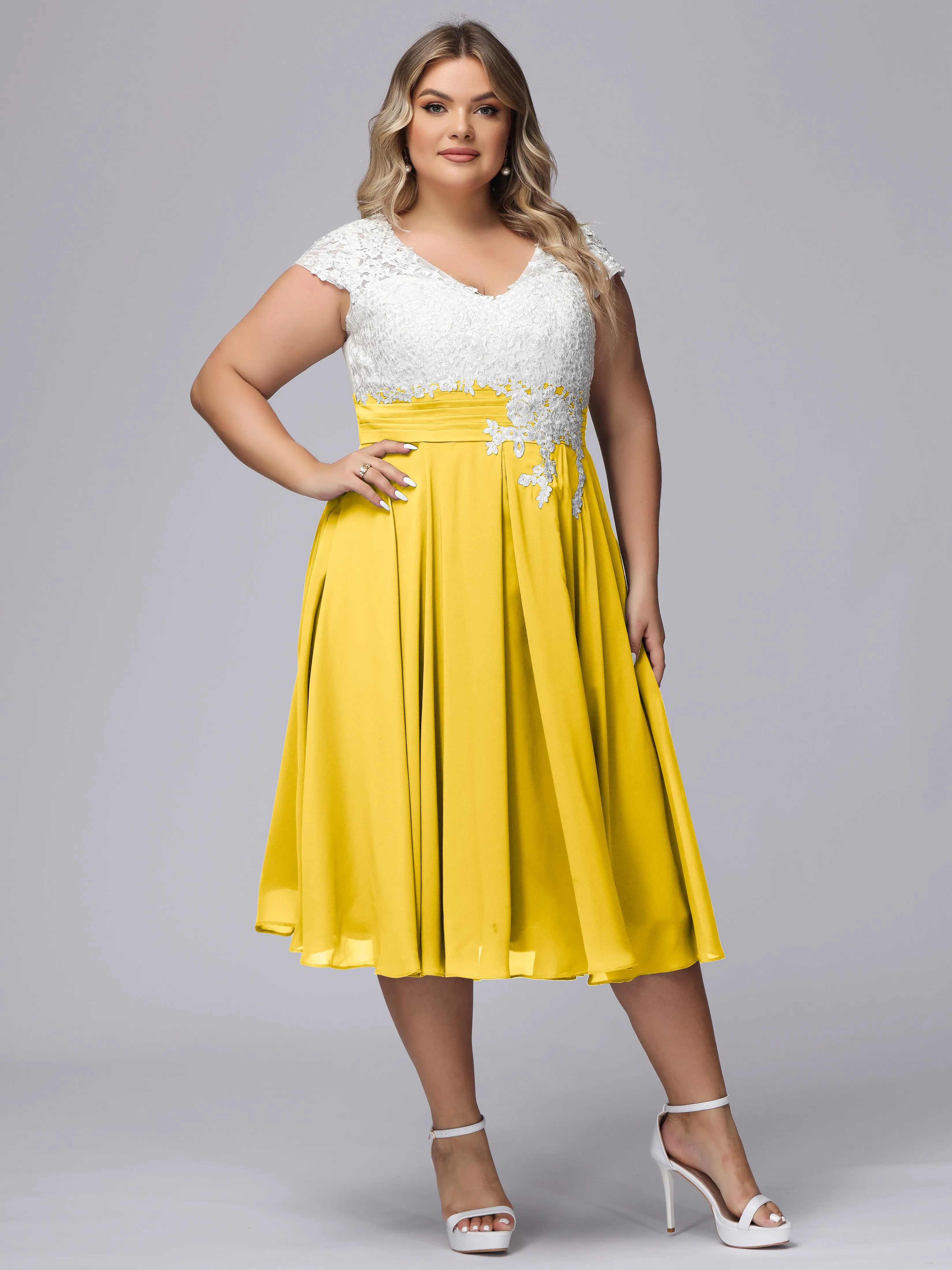 Chic Lace Top Chiffon Tea-Length Plus Size Bridesmaid Dress