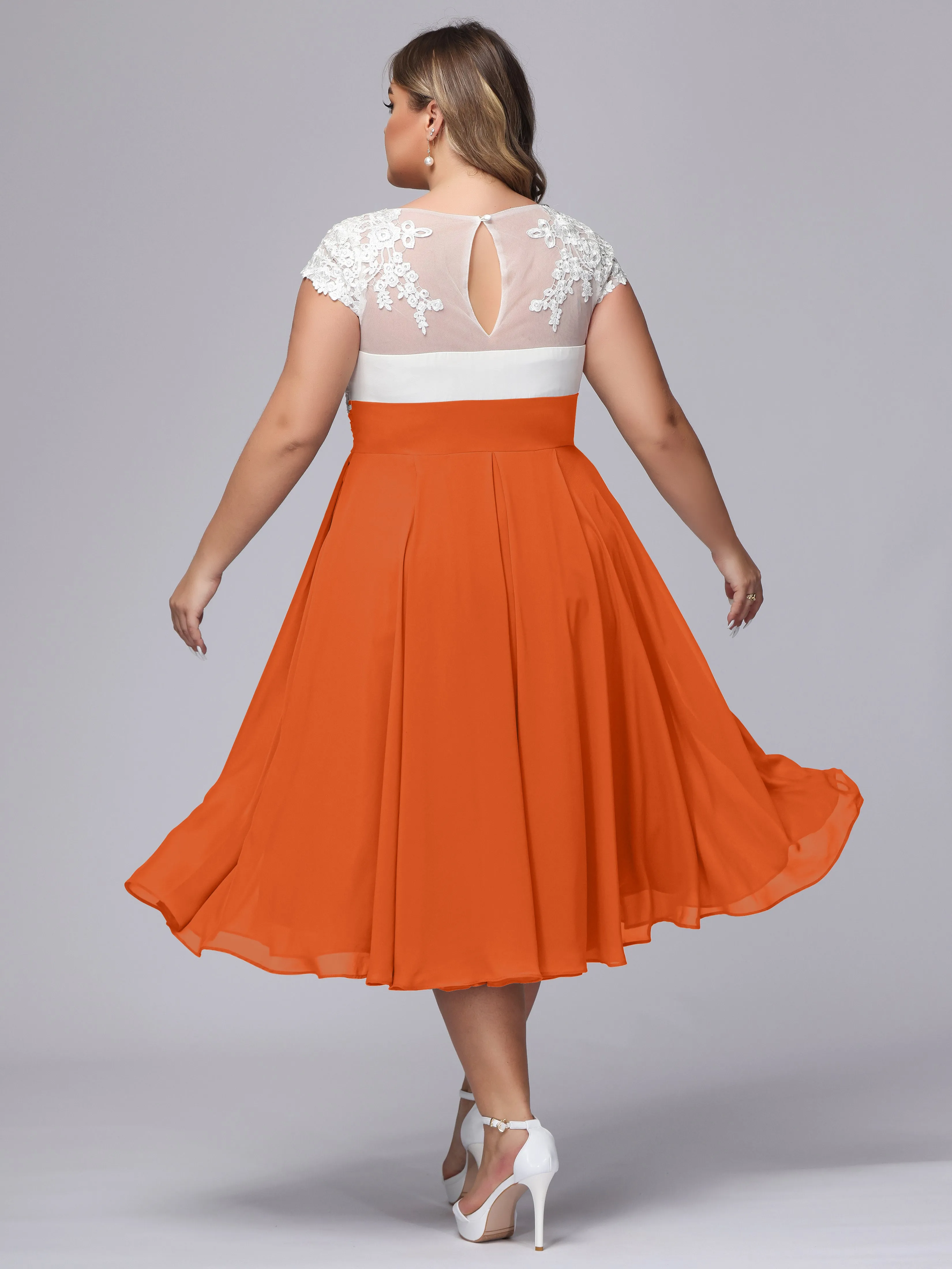 Chic Lace Top Chiffon Tea-Length Plus Size Bridesmaid Dress
