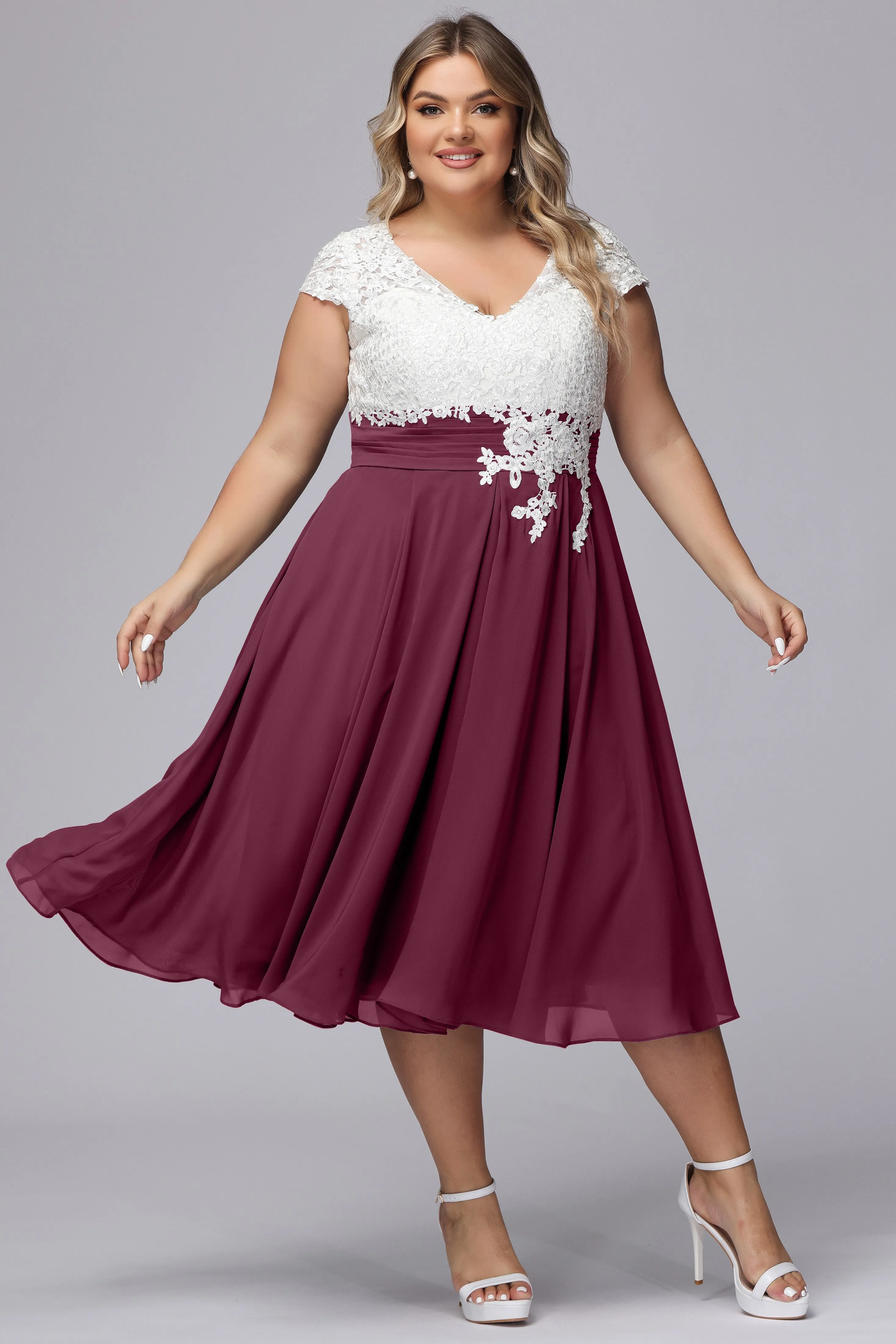 Chic Lace Top Chiffon Tea-Length Plus Size Bridesmaid Dress
