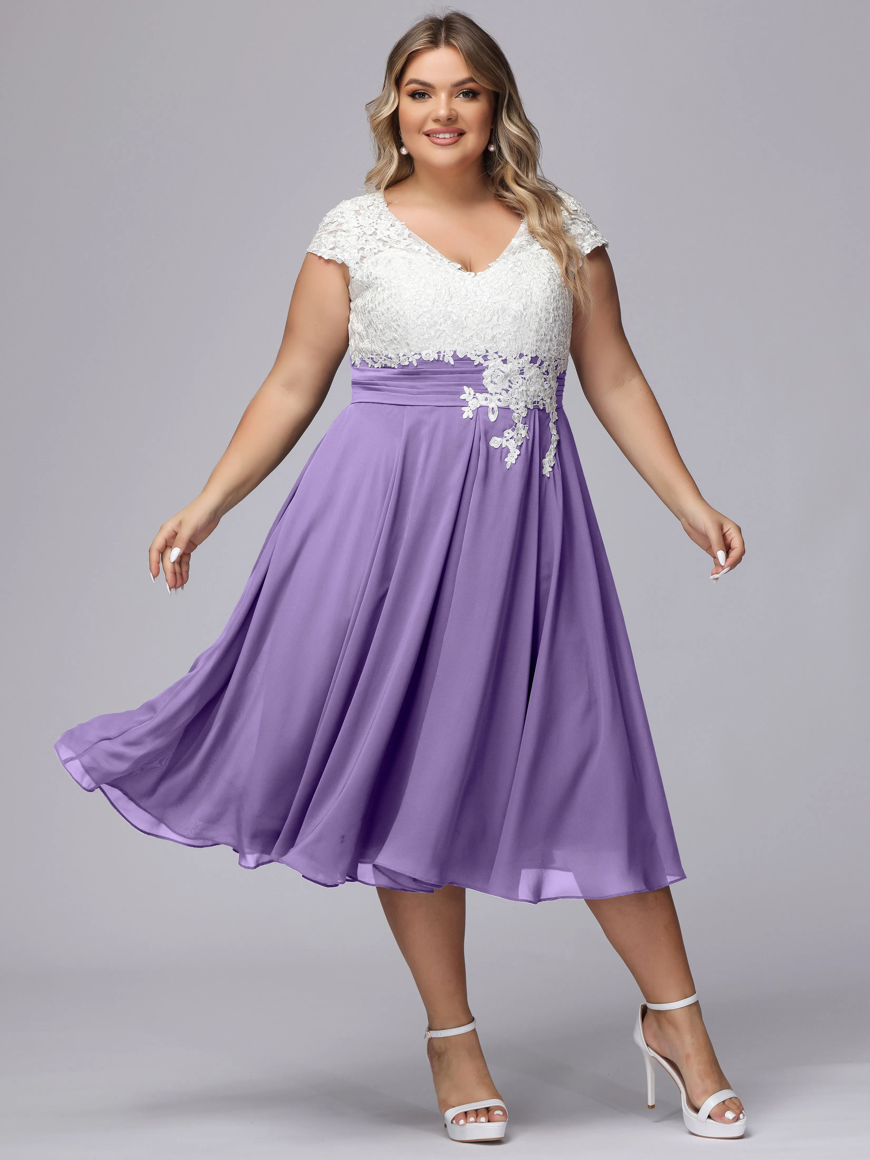Chic Lace Top Chiffon Tea-Length Plus Size Bridesmaid Dress