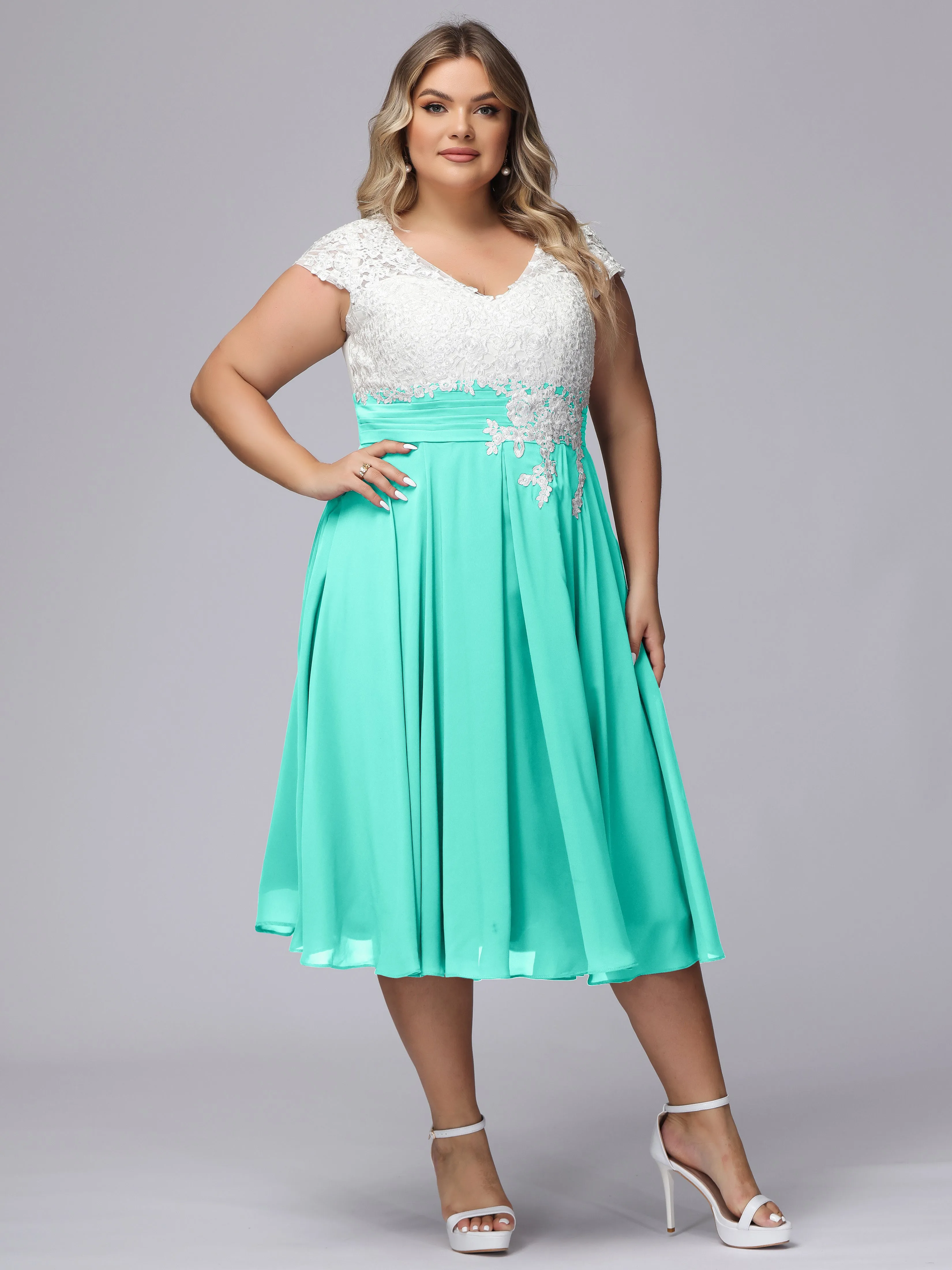 Chic Lace Top Chiffon Tea-Length Plus Size Bridesmaid Dress