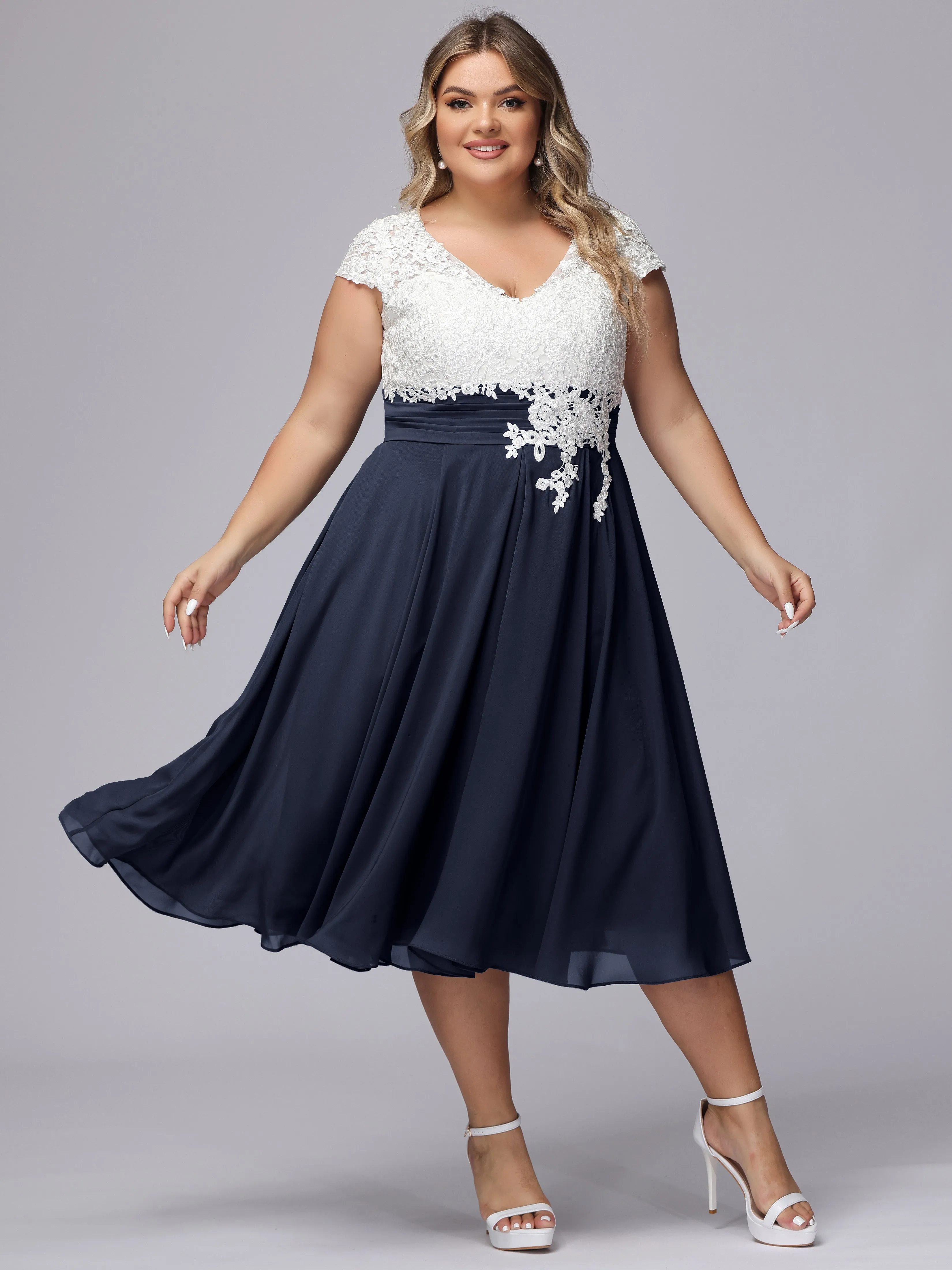 Chic Lace Top Chiffon Tea-Length Plus Size Bridesmaid Dress