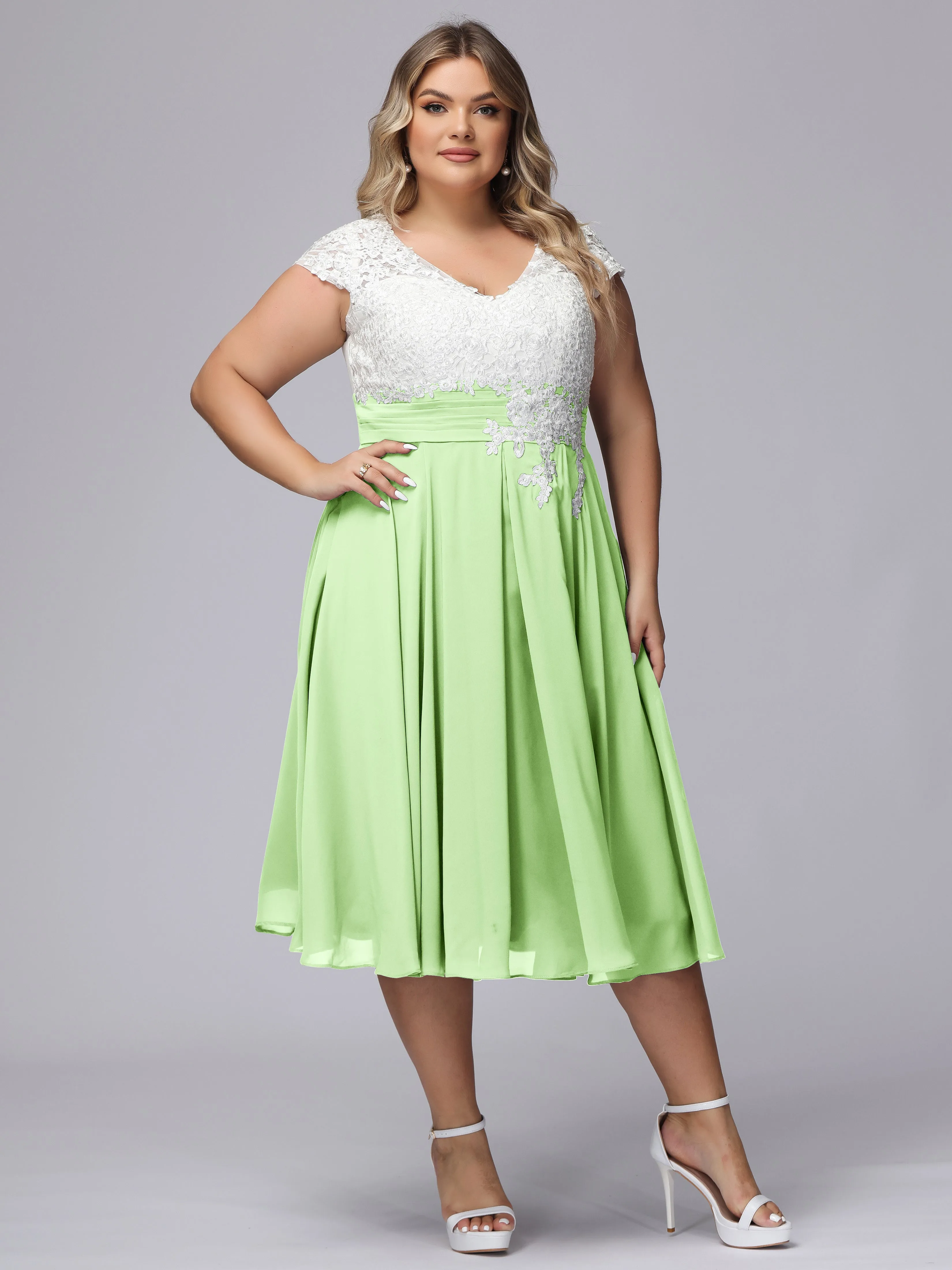 Chic Lace Top Chiffon Tea-Length Plus Size Bridesmaid Dress