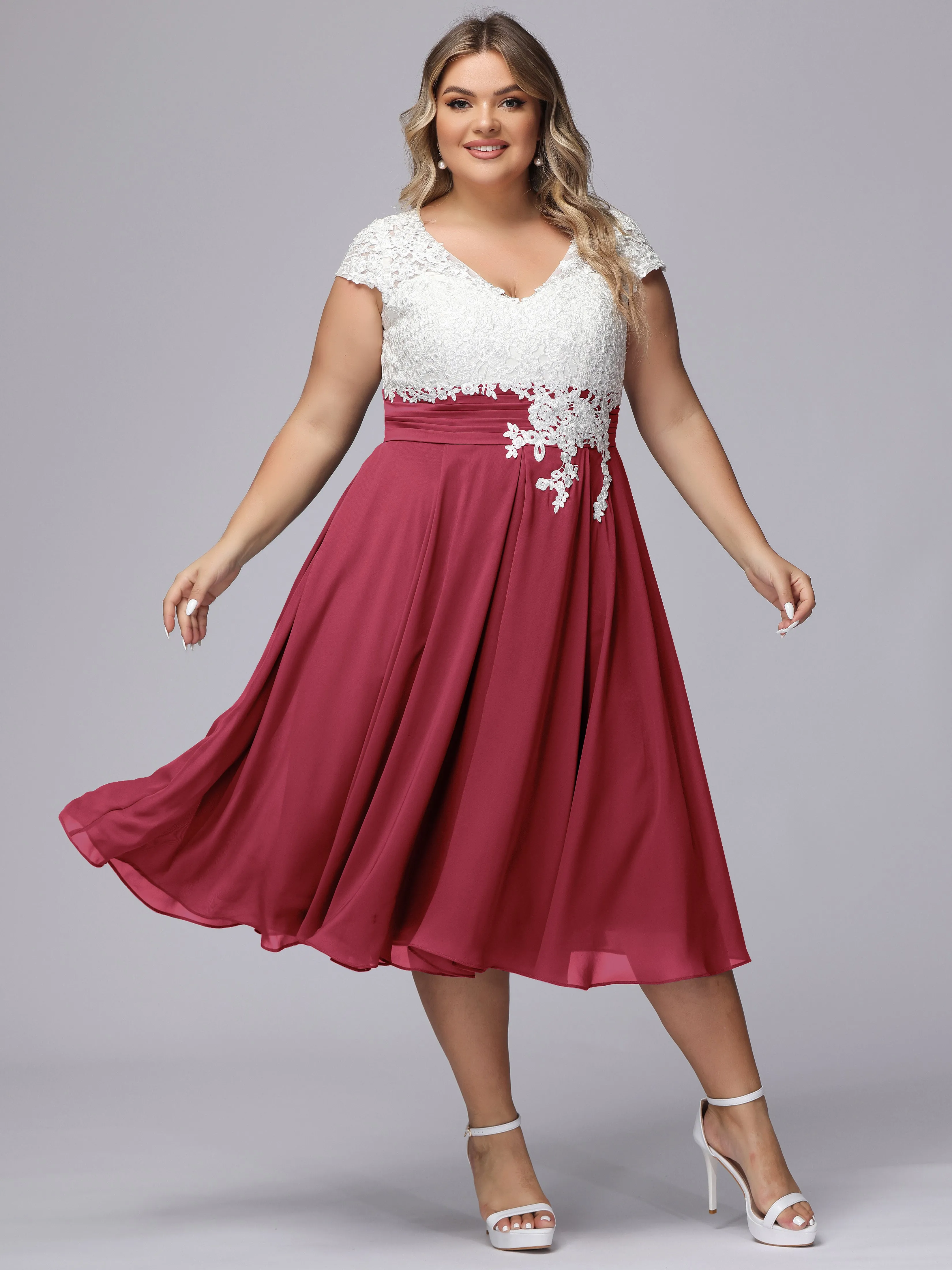 Chic Lace Top Chiffon Tea-Length Plus Size Bridesmaid Dress