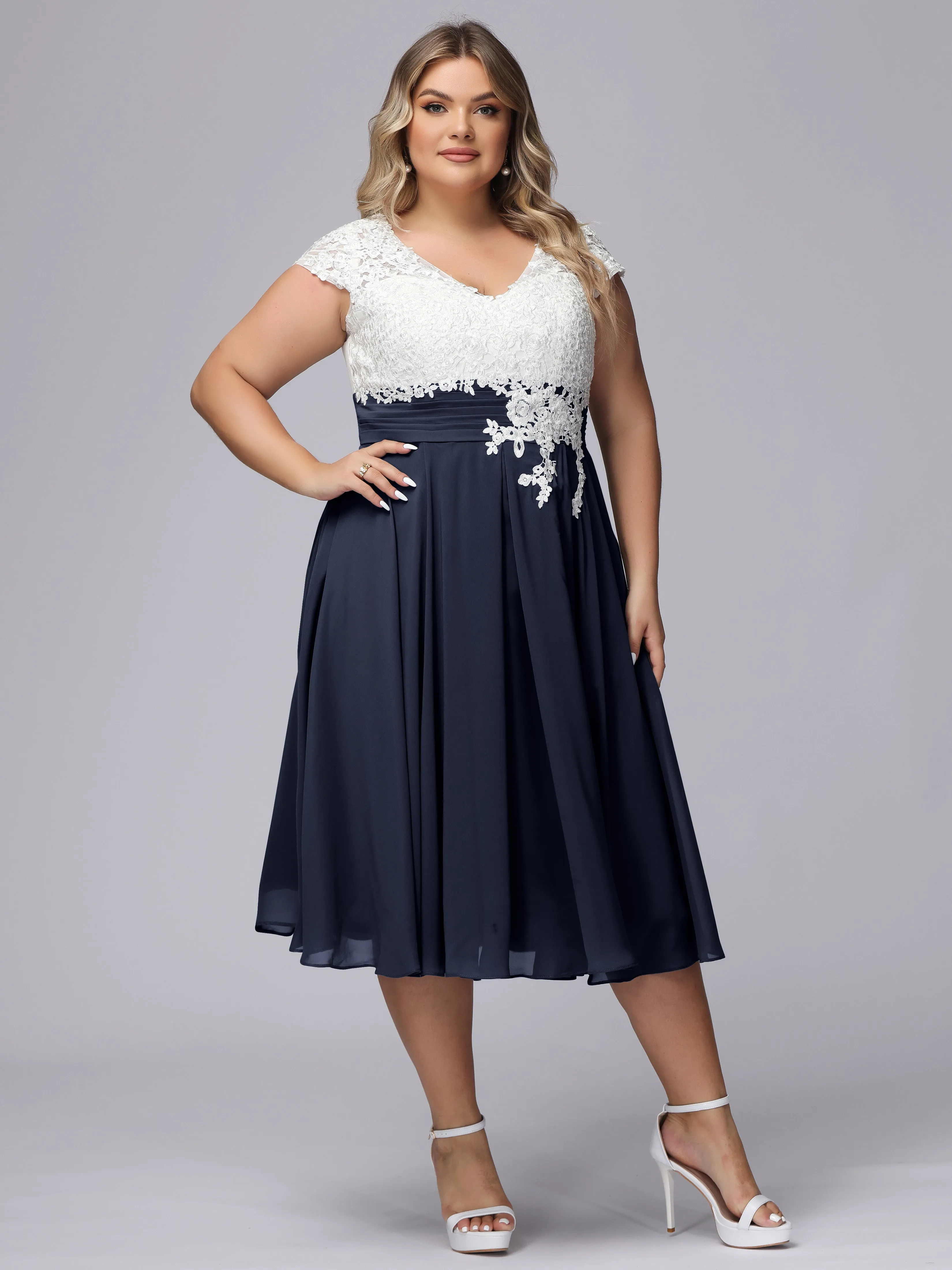 Chic Lace Top Chiffon Tea-Length Plus Size Bridesmaid Dress