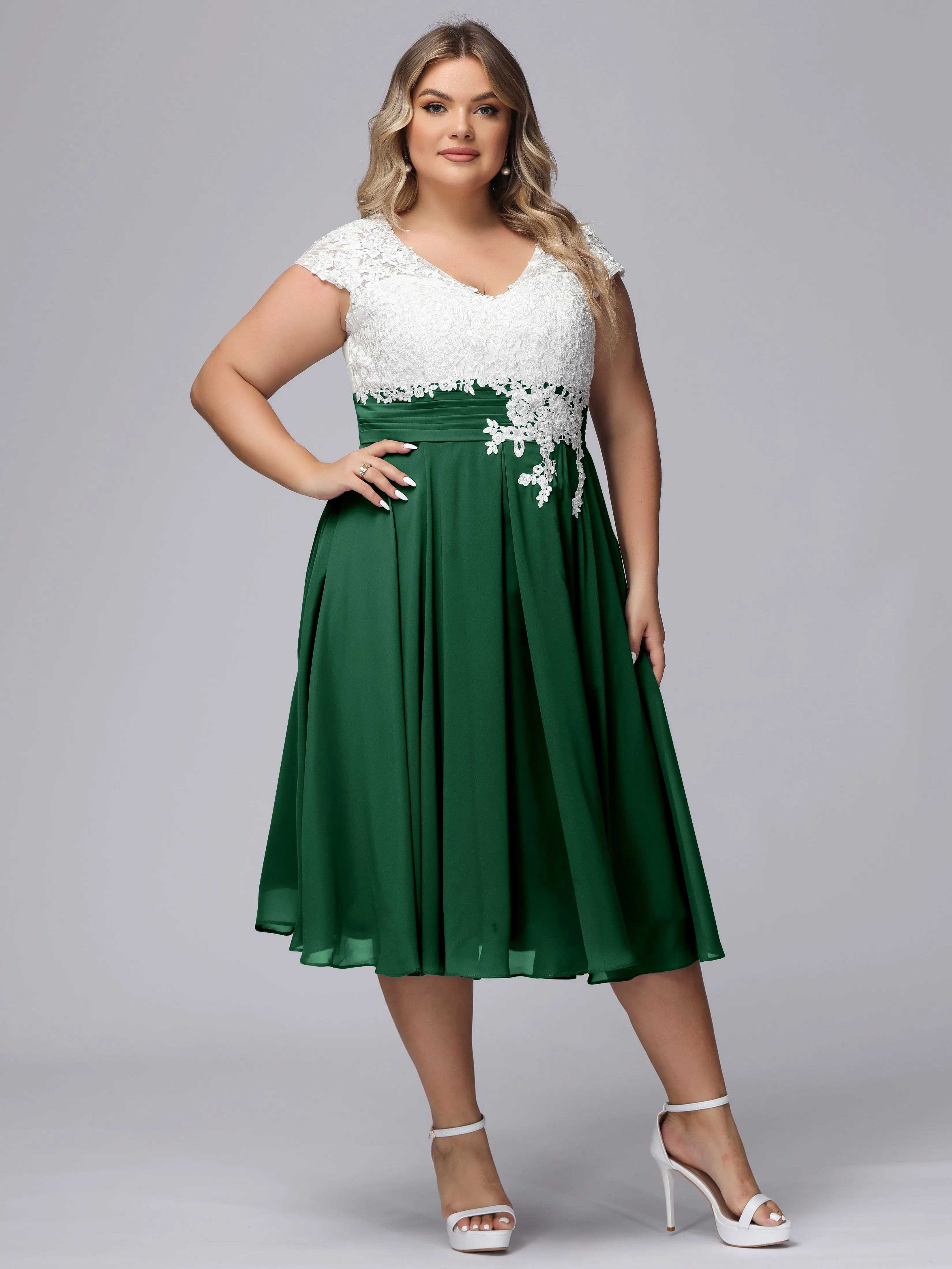 Chic Lace Top Chiffon Tea-Length Plus Size Bridesmaid Dress