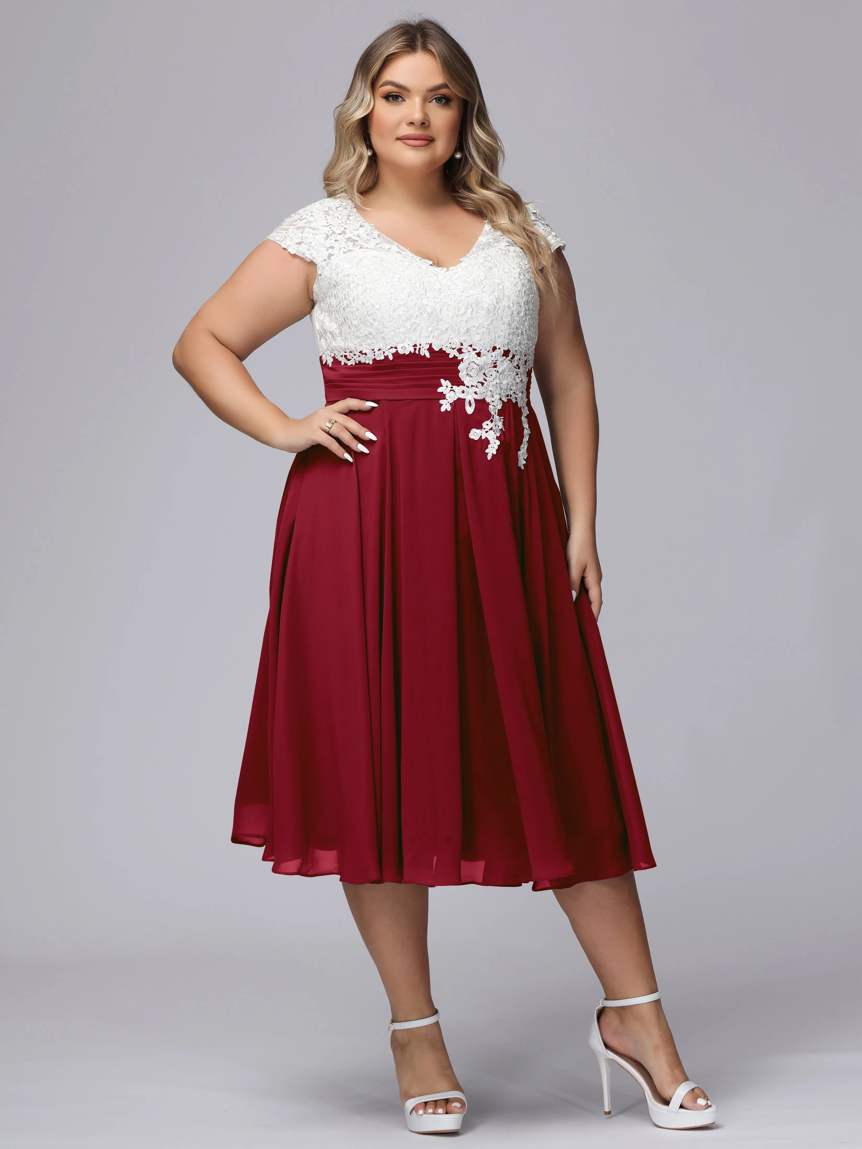 Chic Lace Top Chiffon Tea-Length Plus Size Bridesmaid Dress