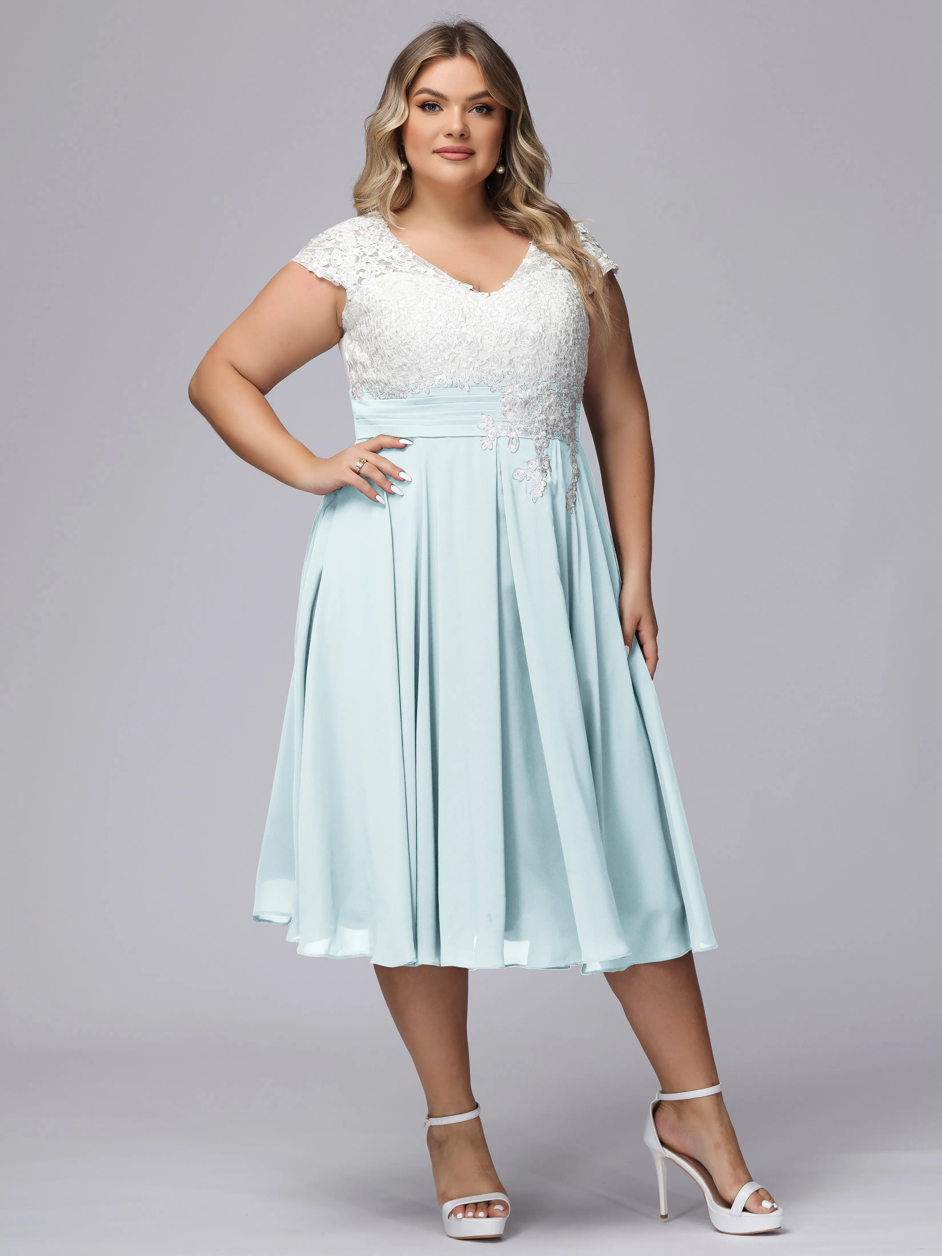 Chic Lace Top Chiffon Tea-Length Plus Size Bridesmaid Dress