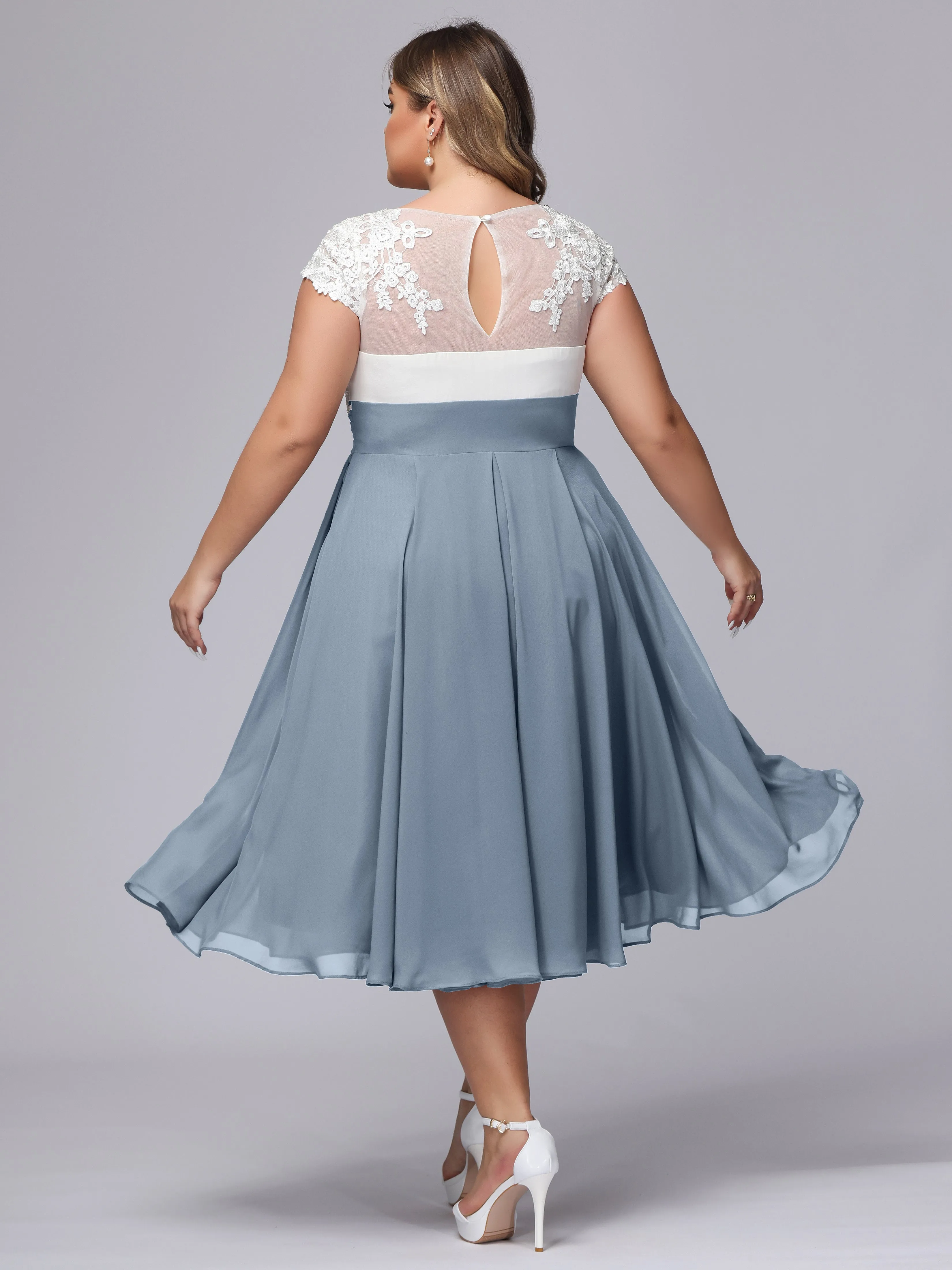 Chic Lace Top Chiffon Tea-Length Plus Size Bridesmaid Dress