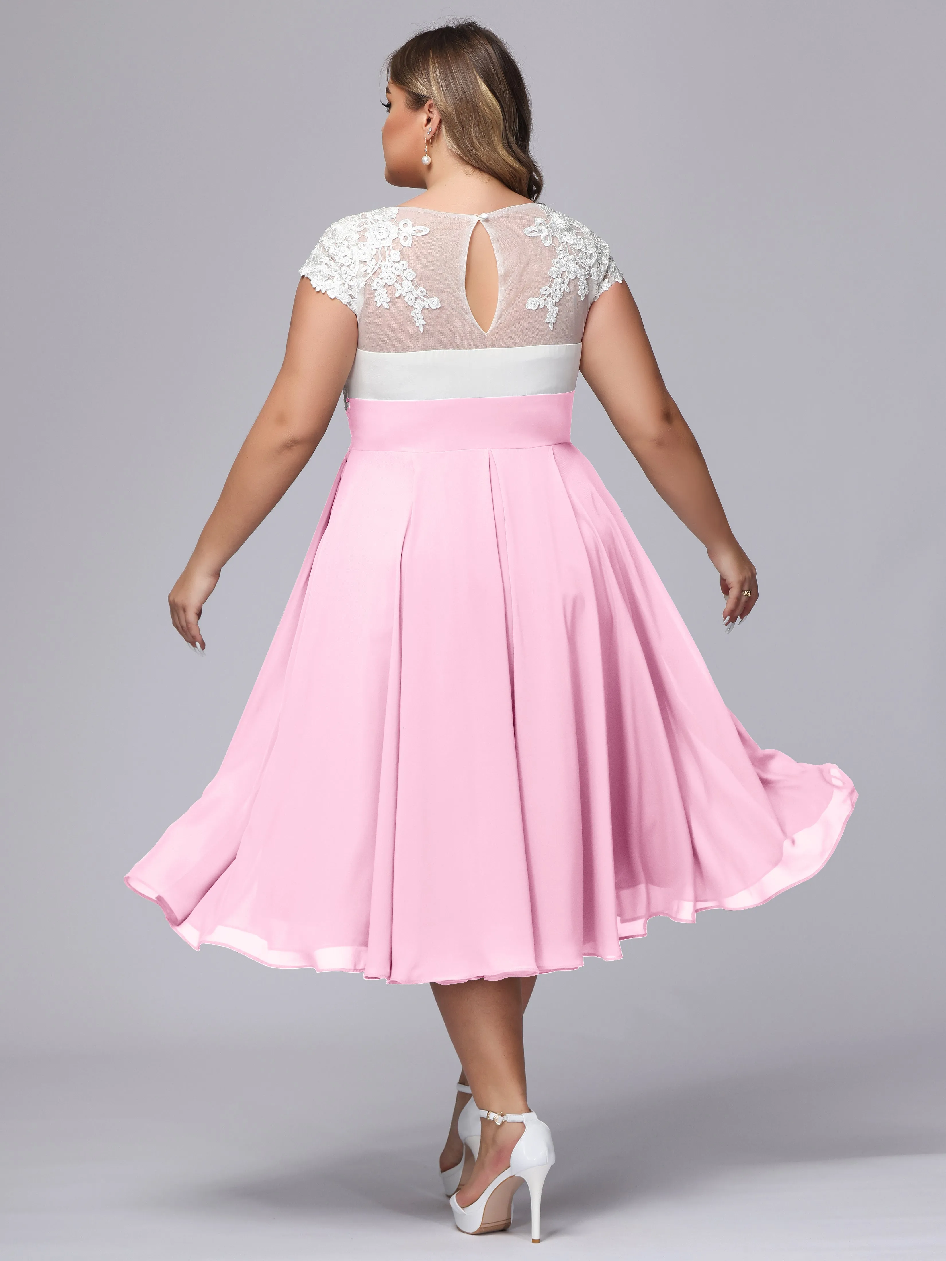 Chic Lace Top Chiffon Tea-Length Plus Size Bridesmaid Dress