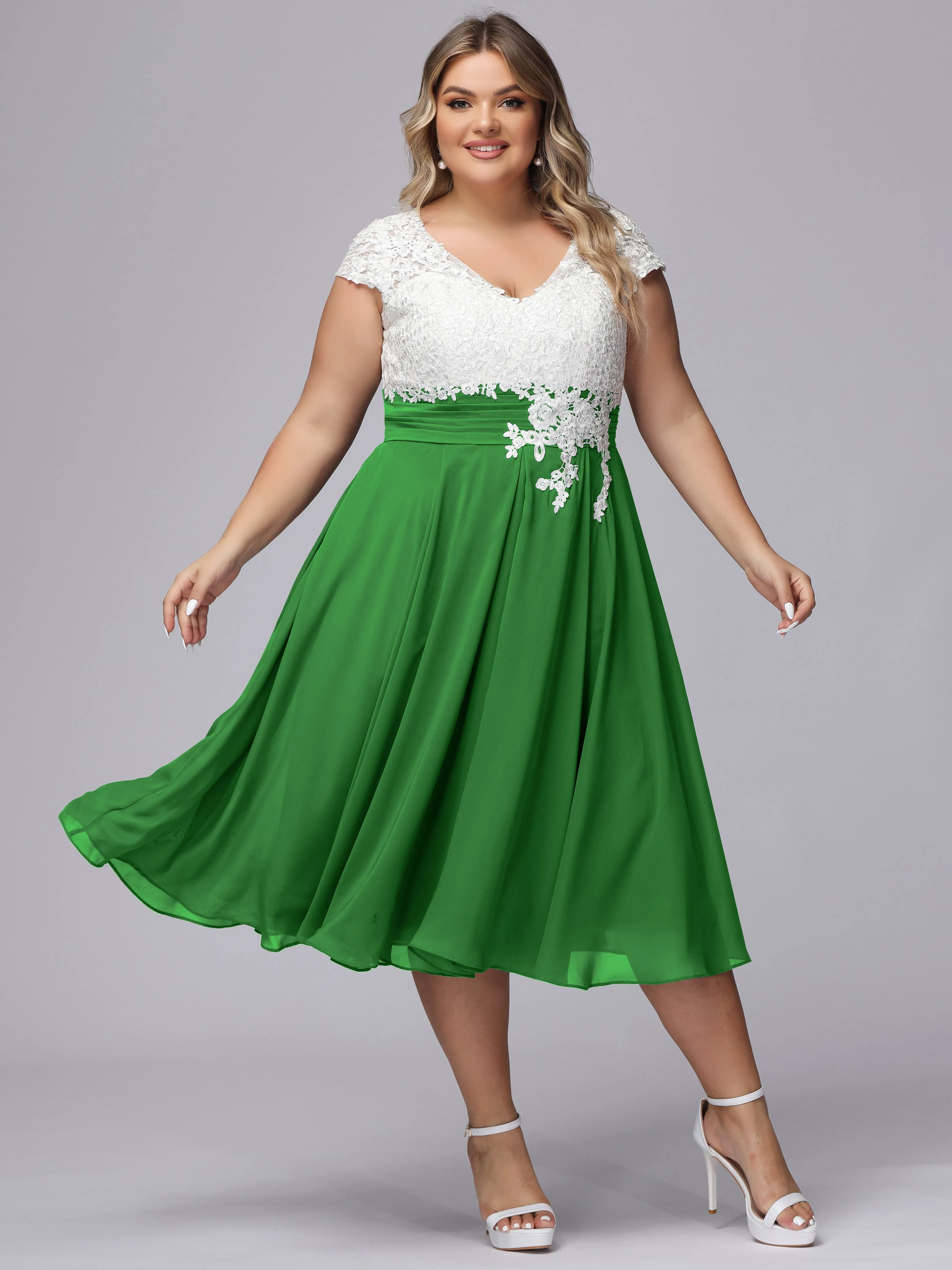 Chic Lace Top Chiffon Tea-Length Plus Size Bridesmaid Dress