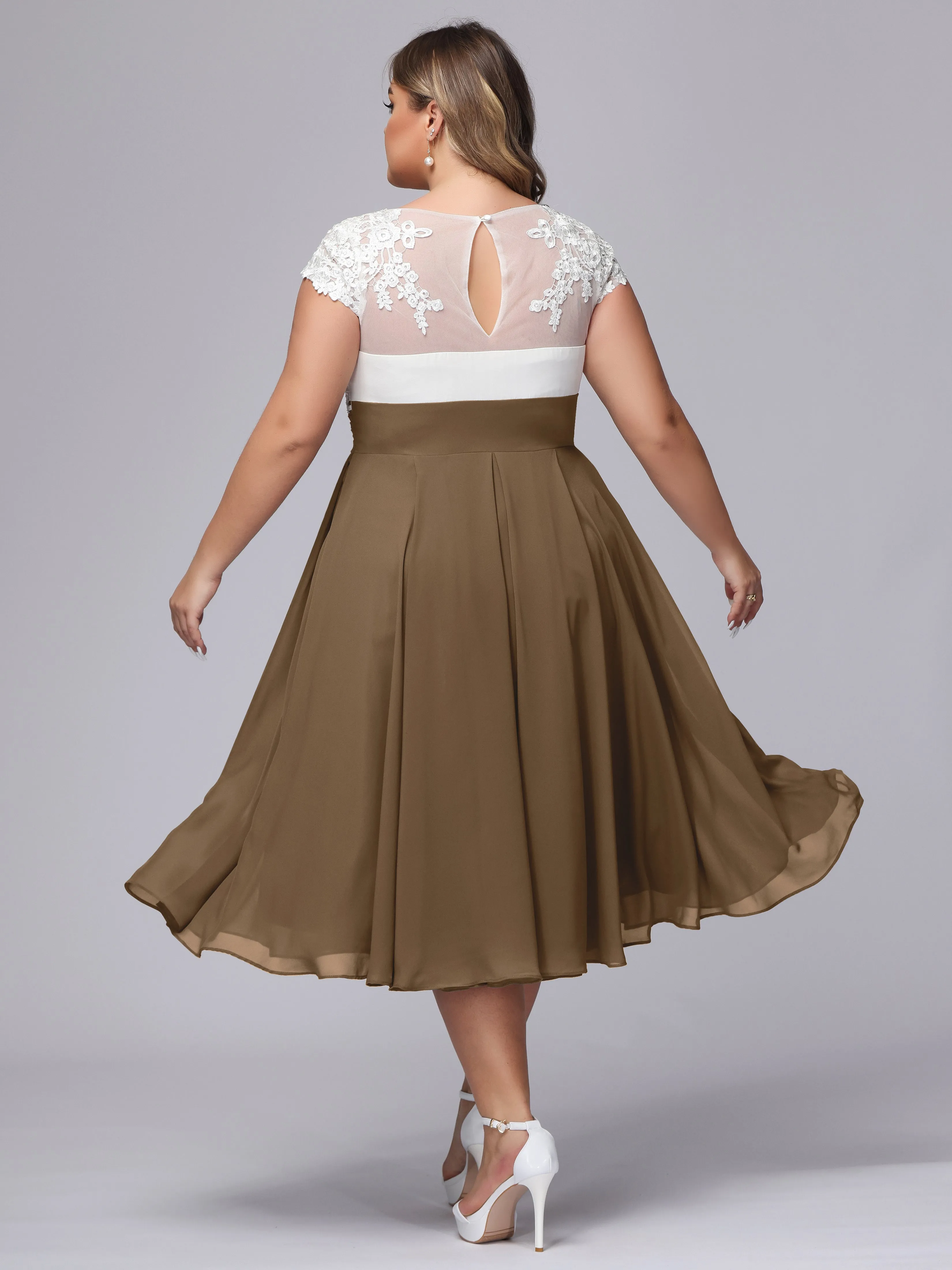 Chic Lace Top Chiffon Tea-Length Plus Size Bridesmaid Dress