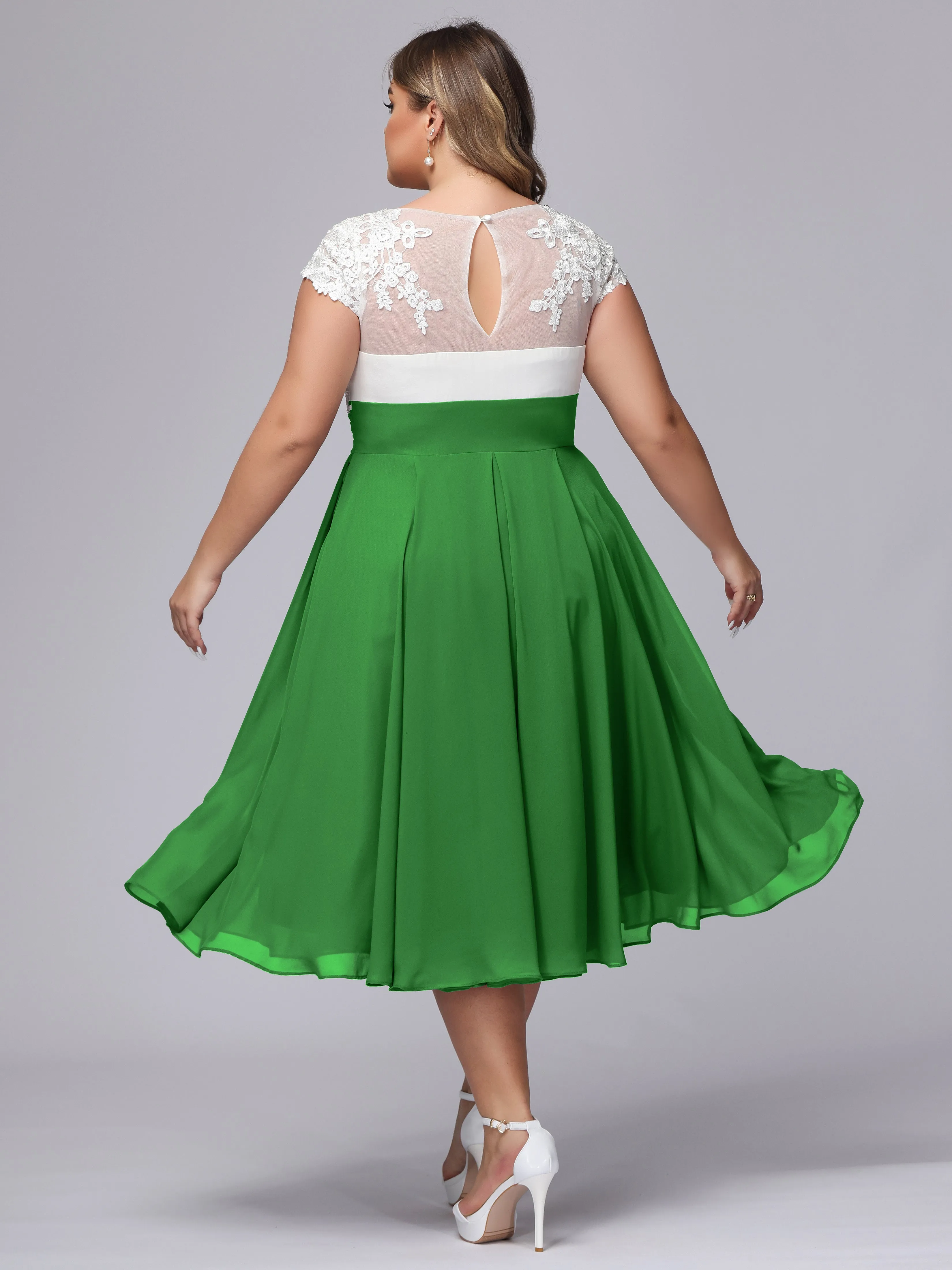 Chic Lace Top Chiffon Tea-Length Plus Size Bridesmaid Dress