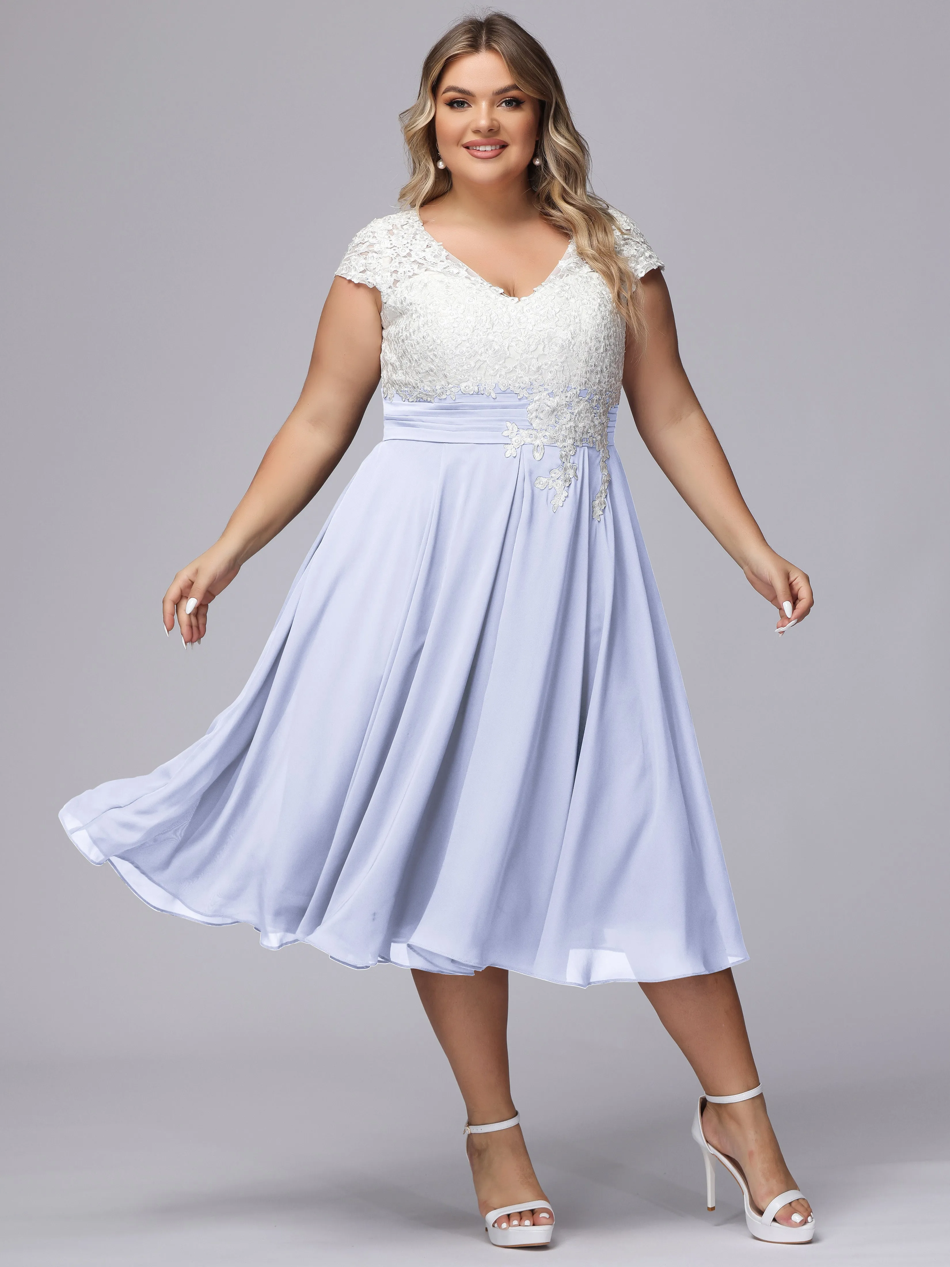 Chic Lace Top Chiffon Tea-Length Plus Size Bridesmaid Dress