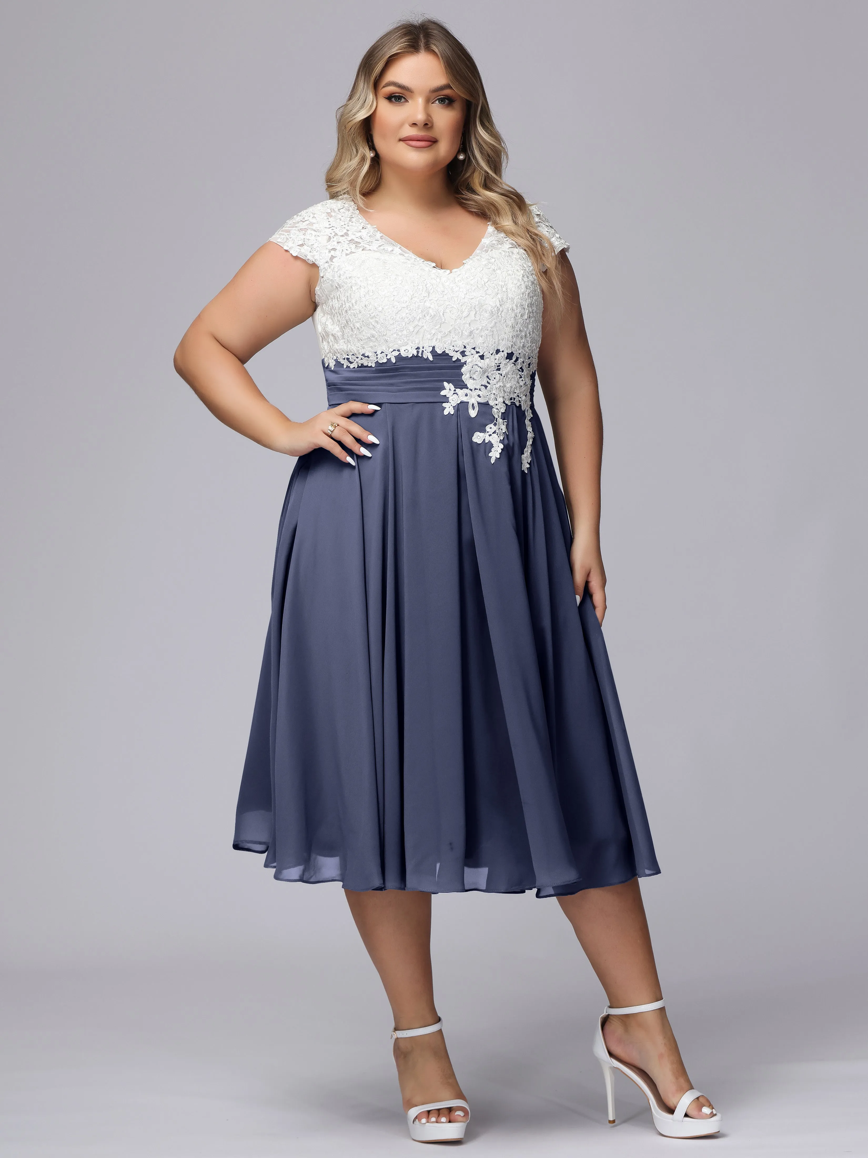 Chic Lace Top Chiffon Tea-Length Plus Size Bridesmaid Dress
