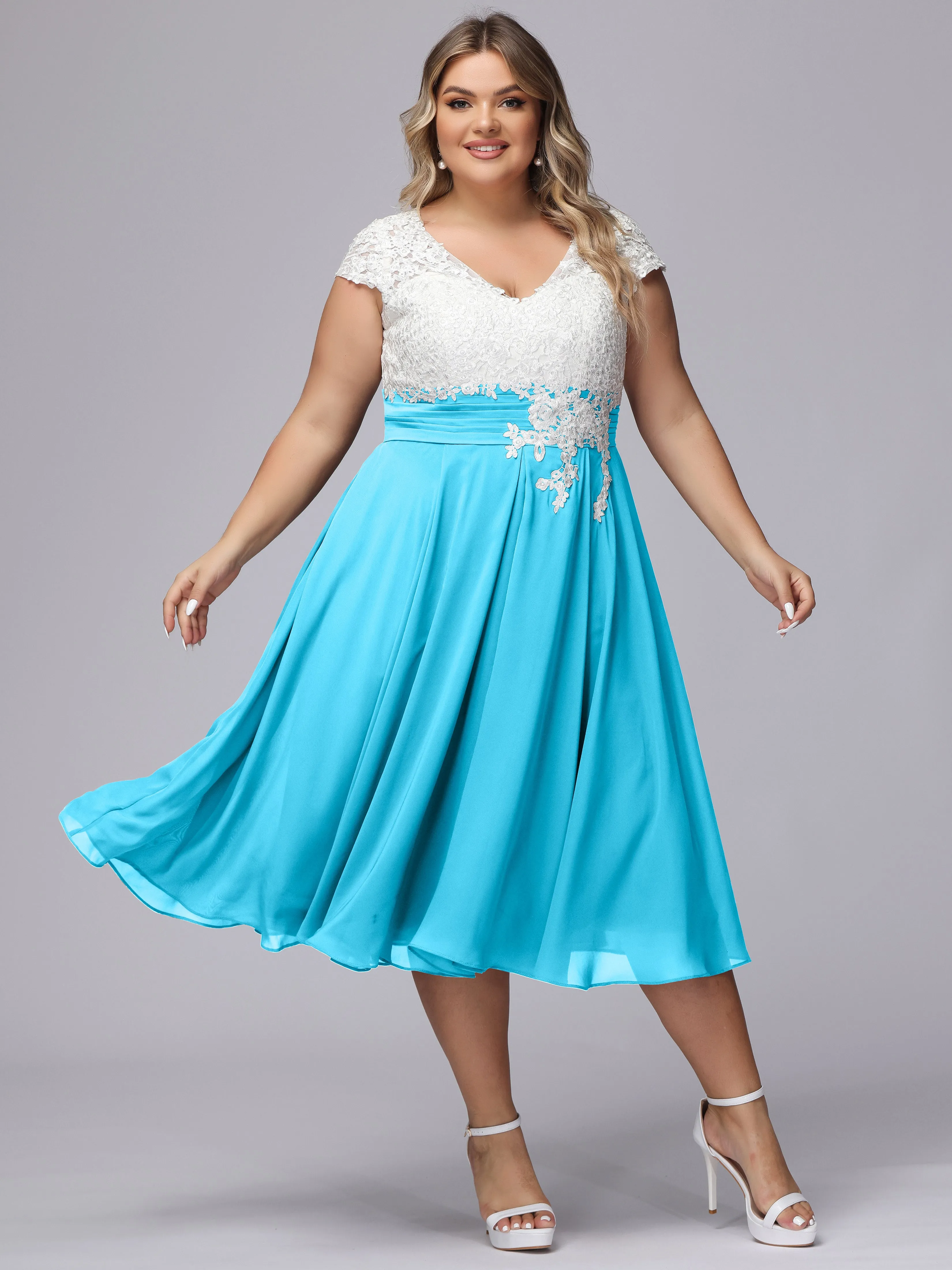 Chic Lace Top Chiffon Tea-Length Plus Size Bridesmaid Dress