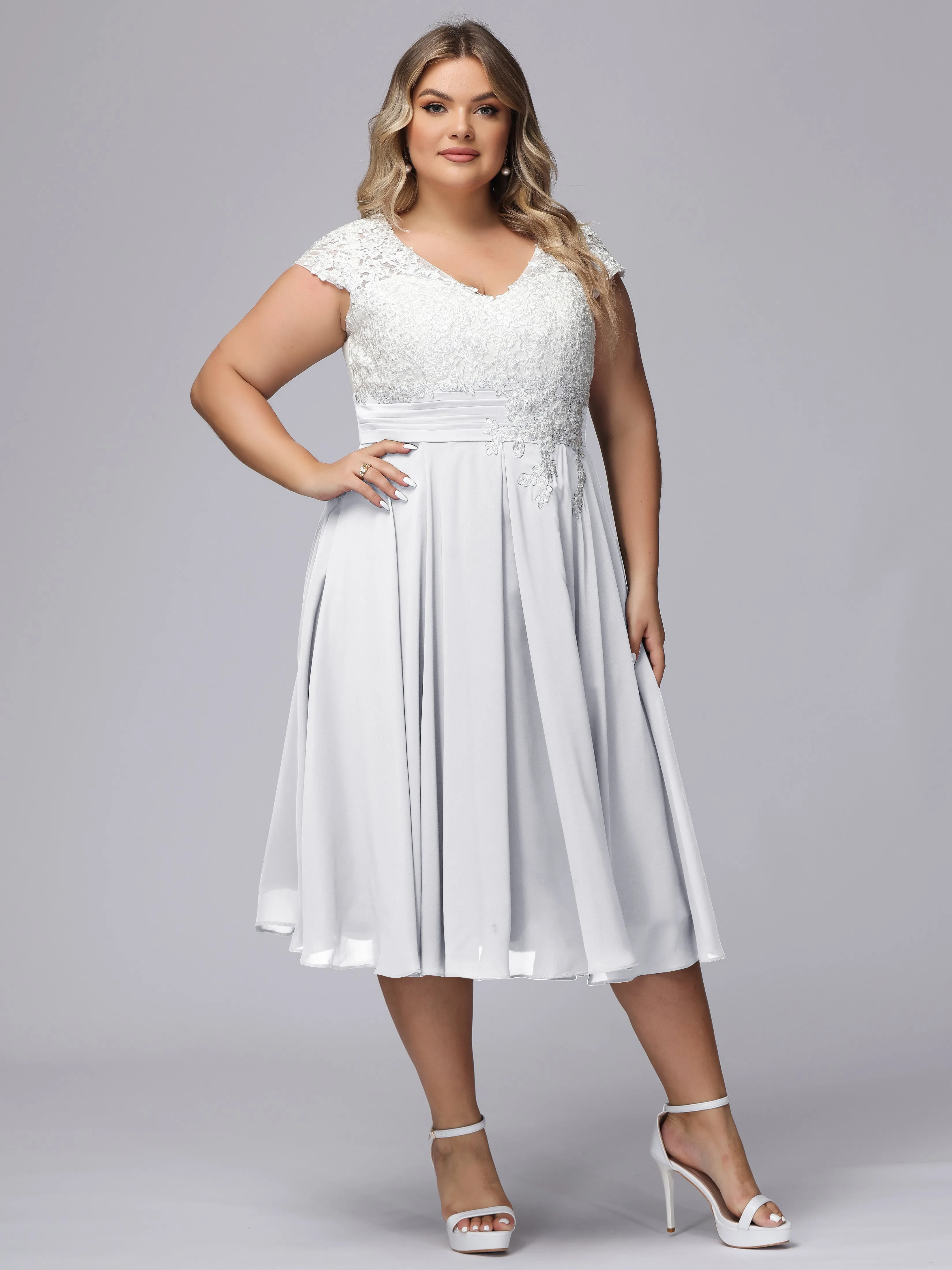 Chic Lace Top Chiffon Tea-Length Plus Size Bridesmaid Dress
