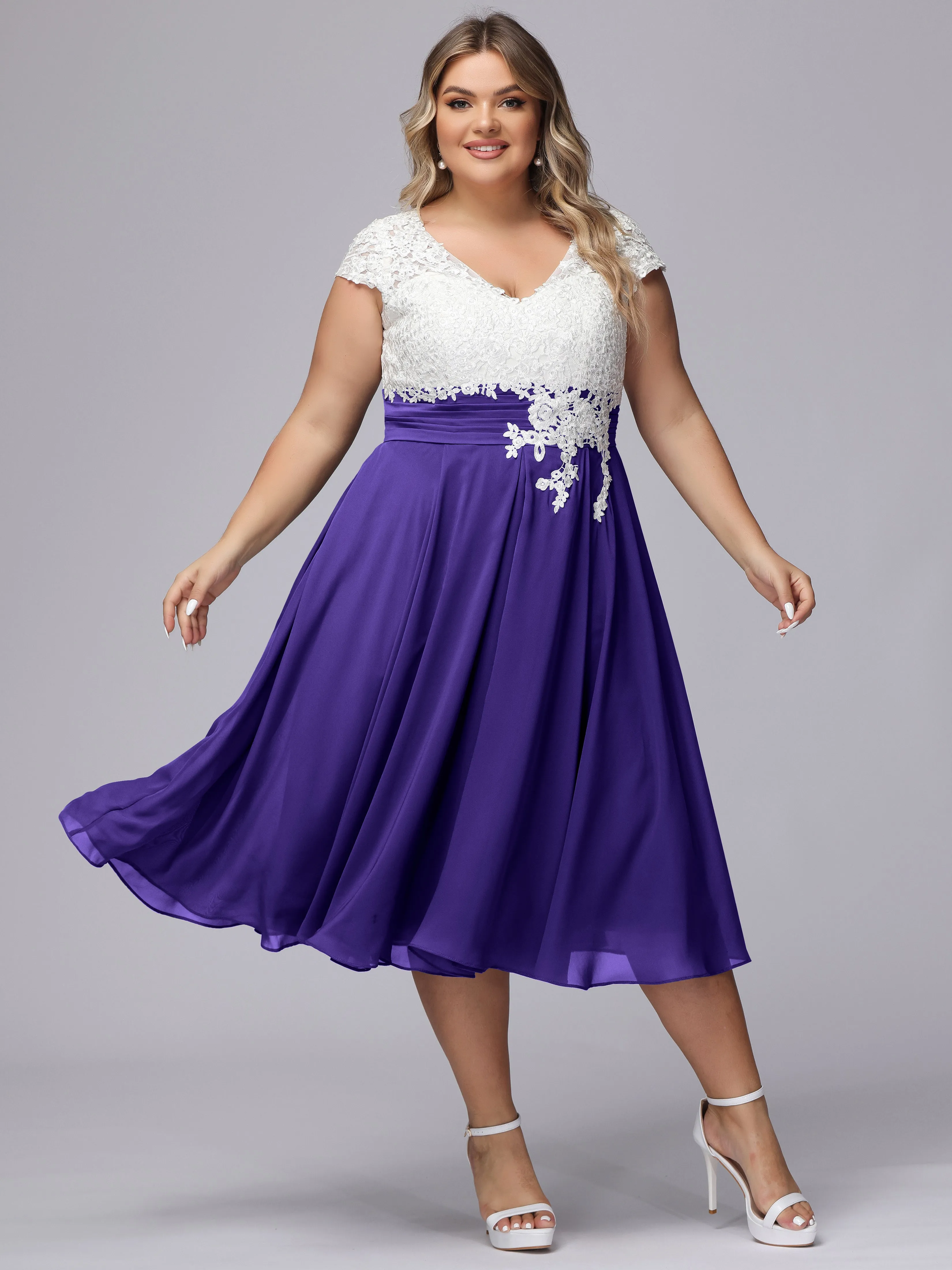 Chic Lace Top Chiffon Tea-Length Plus Size Bridesmaid Dress