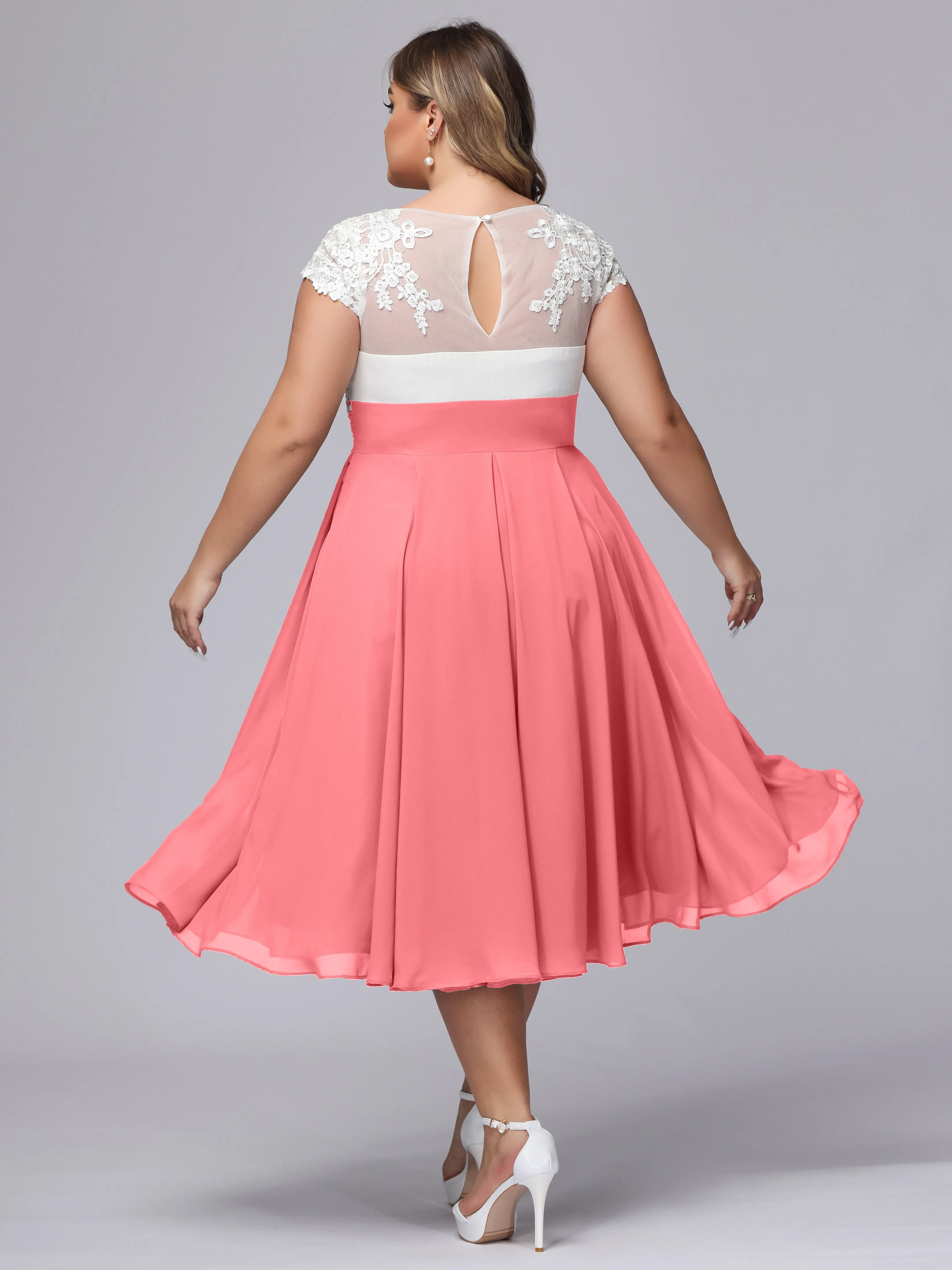 Chic Lace Top Chiffon Tea-Length Plus Size Bridesmaid Dress