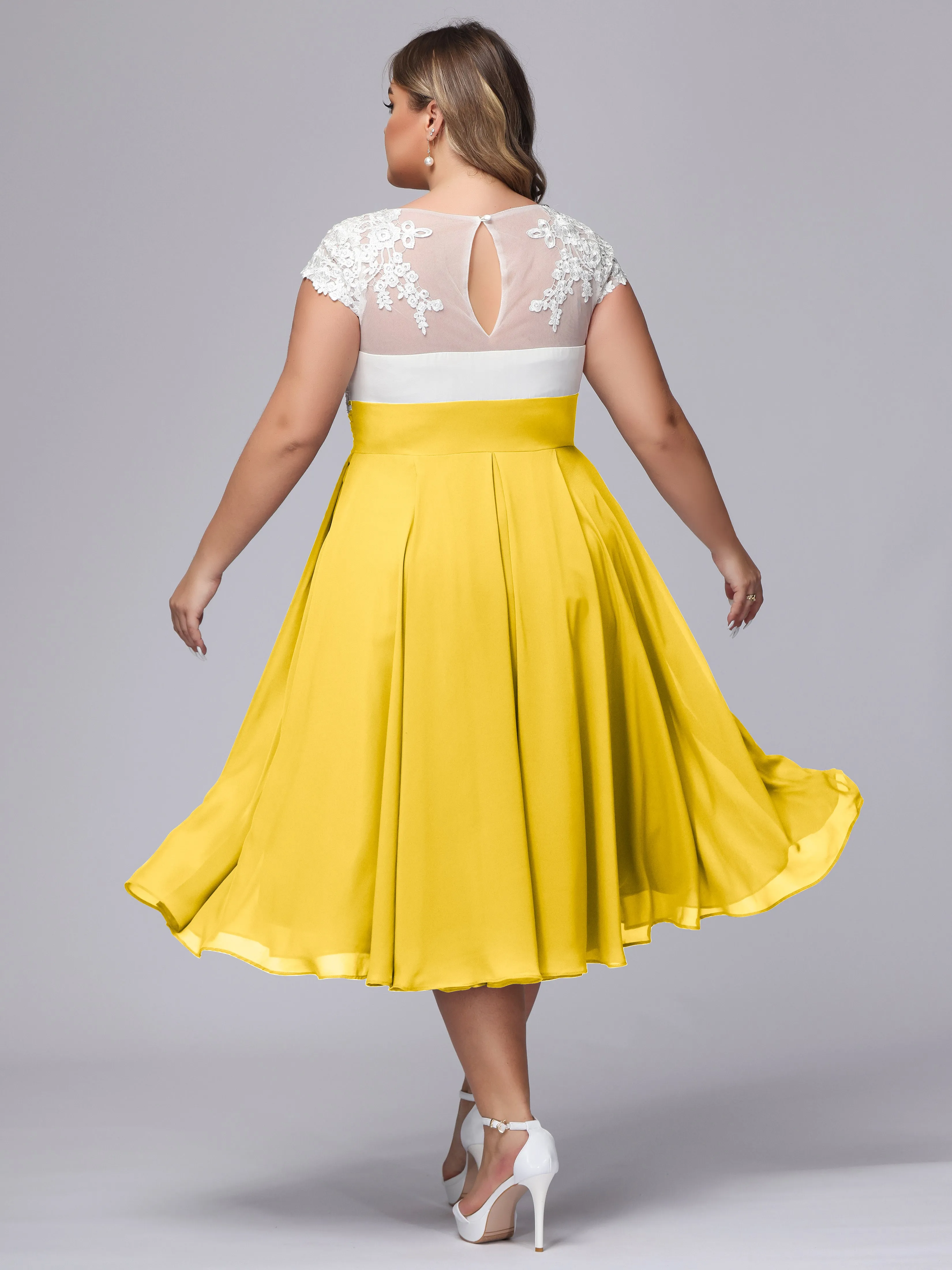 Chic Lace Top Chiffon Tea-Length Plus Size Bridesmaid Dress