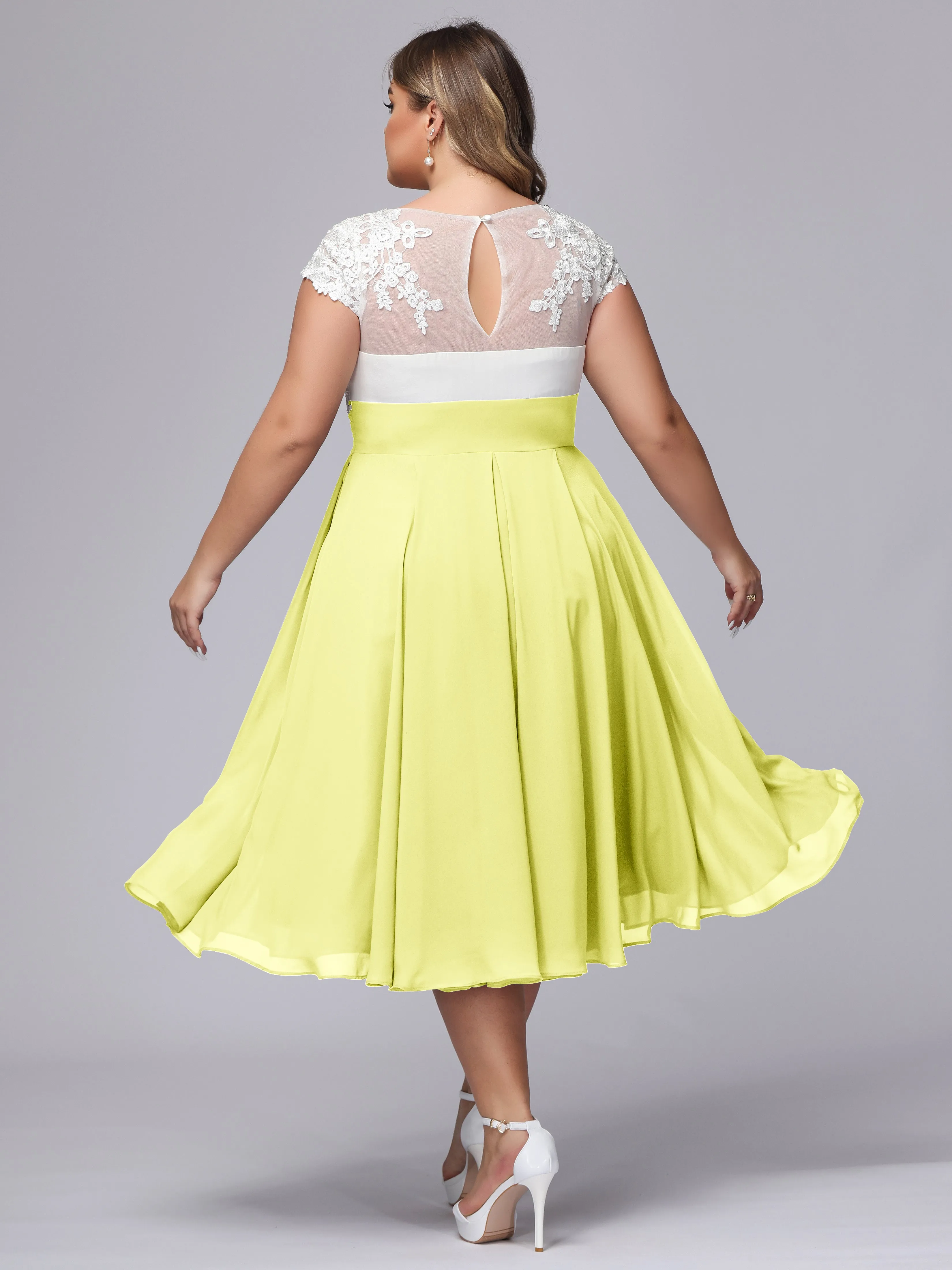 Chic Lace Top Chiffon Tea-Length Plus Size Bridesmaid Dress