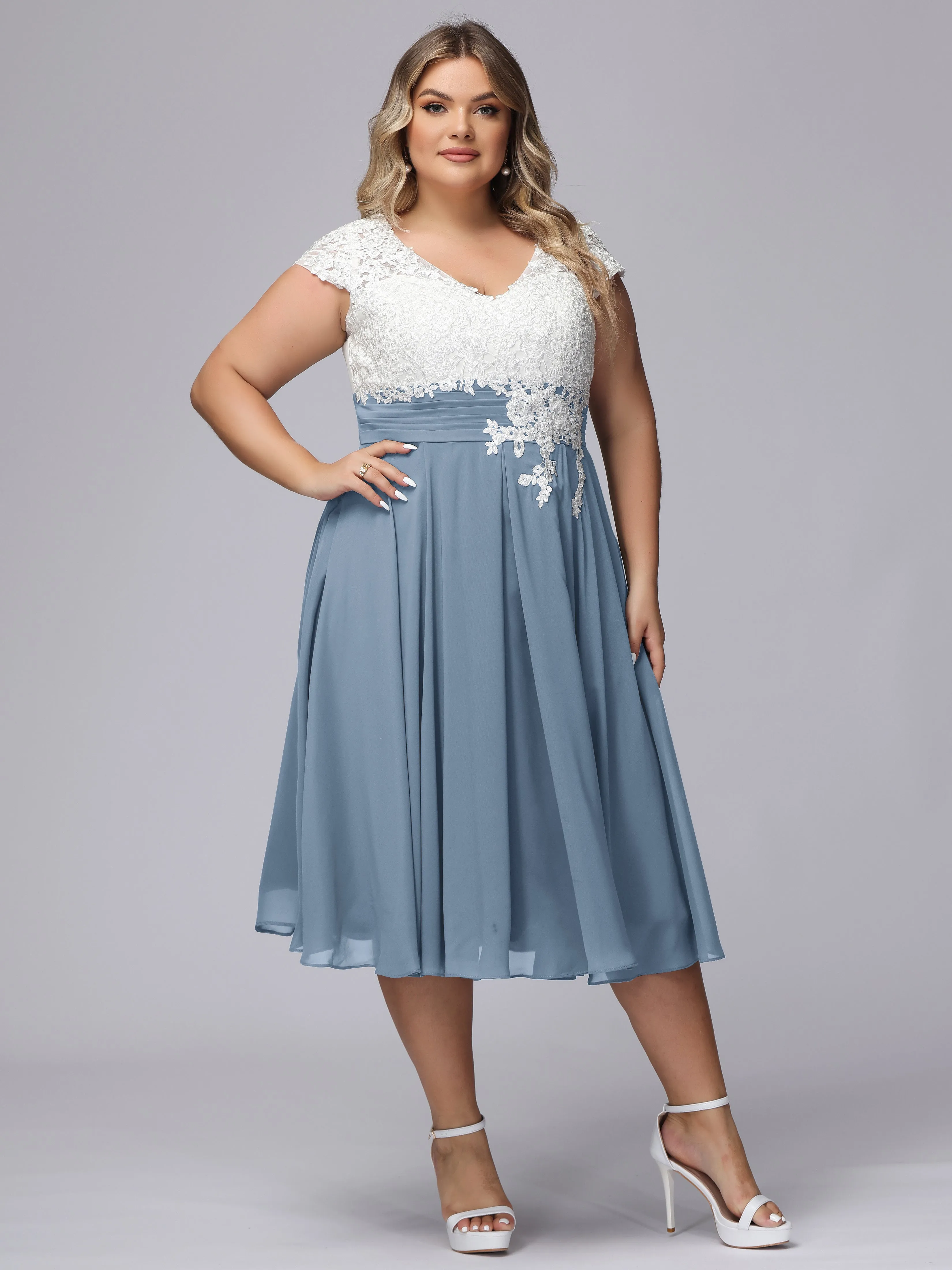 Chic Lace Top Chiffon Tea-Length Plus Size Bridesmaid Dress