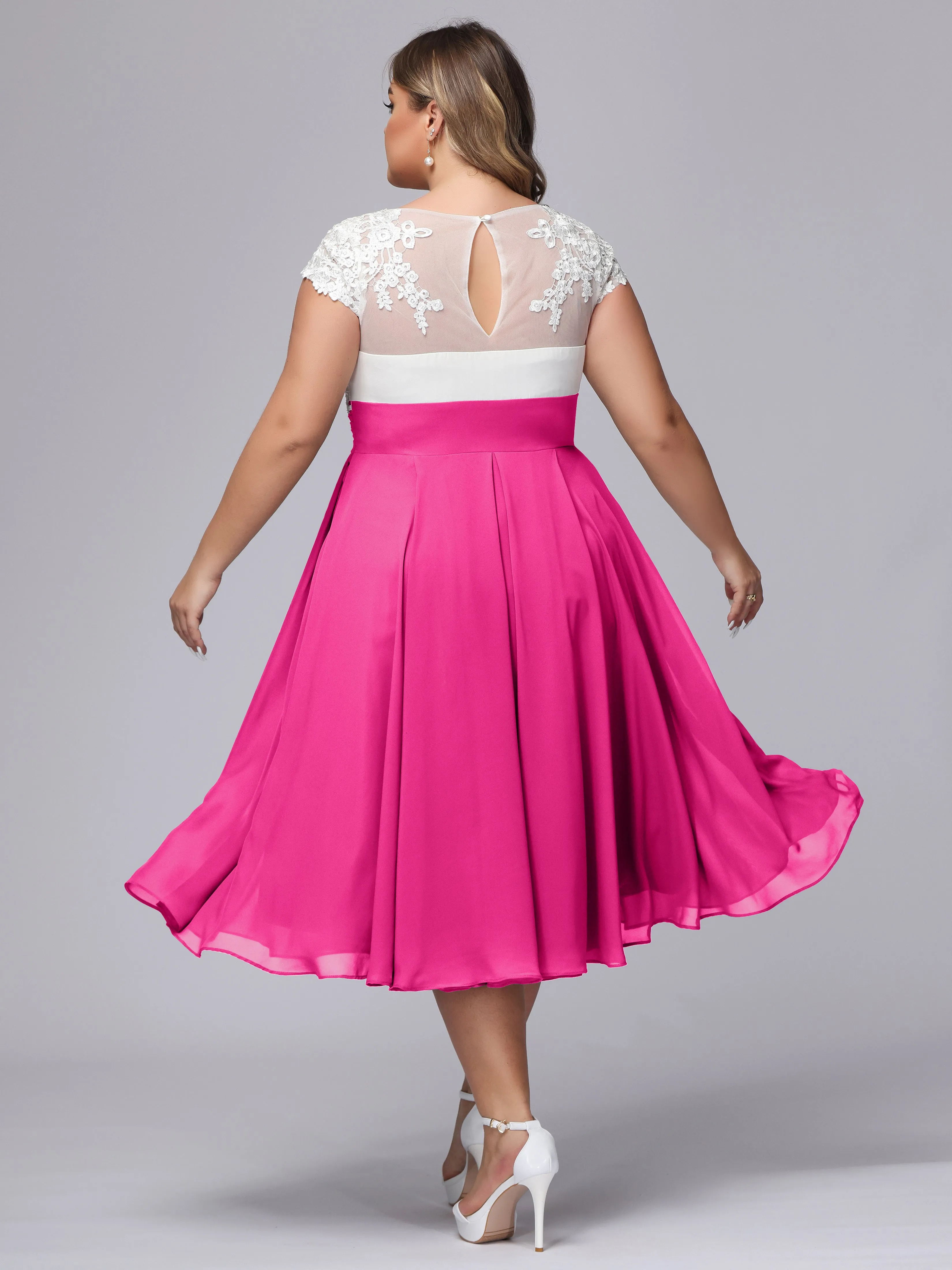 Chic Lace Top Chiffon Tea-Length Plus Size Bridesmaid Dress