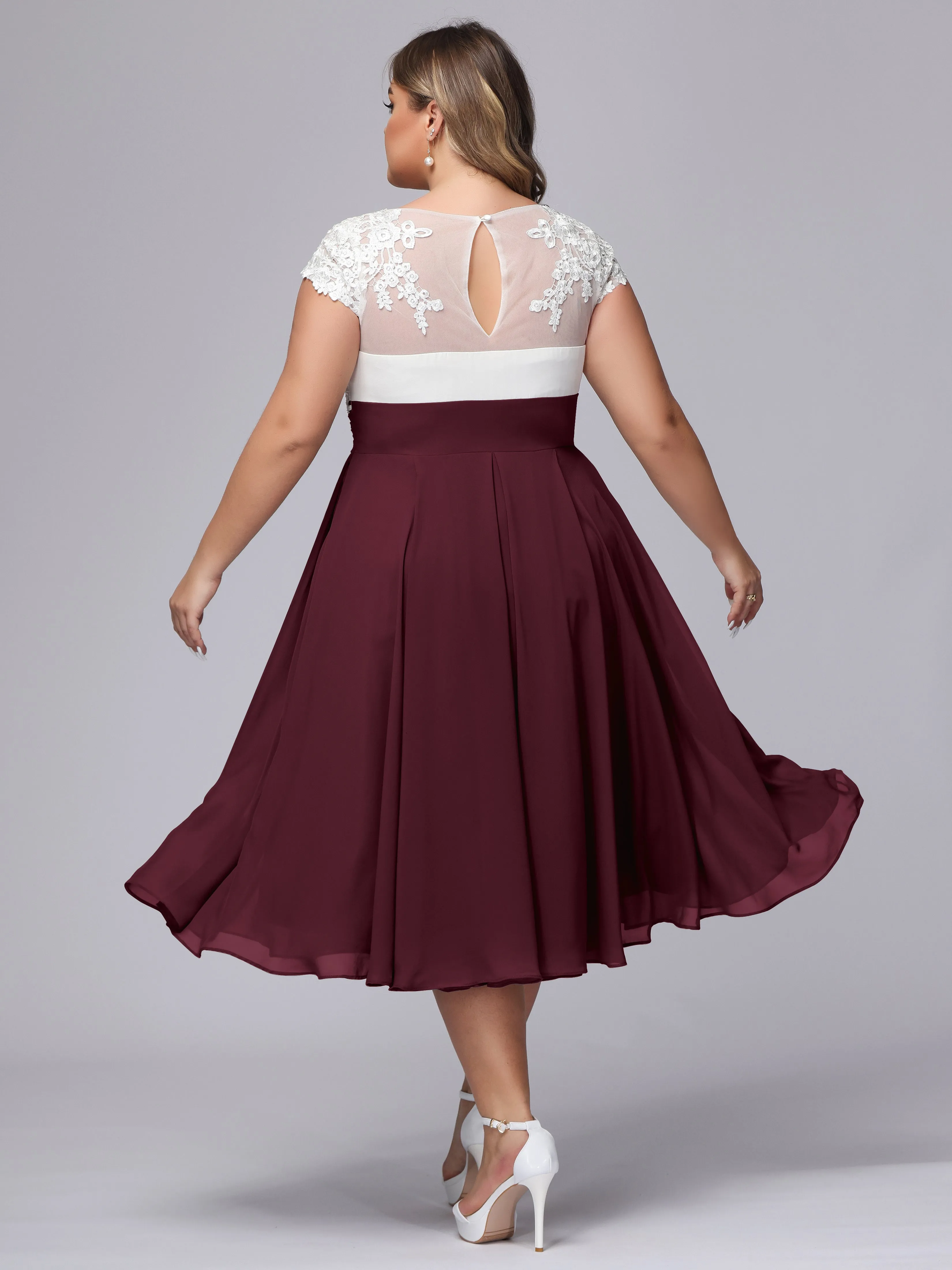 Chic Lace Top Chiffon Tea-Length Plus Size Bridesmaid Dress