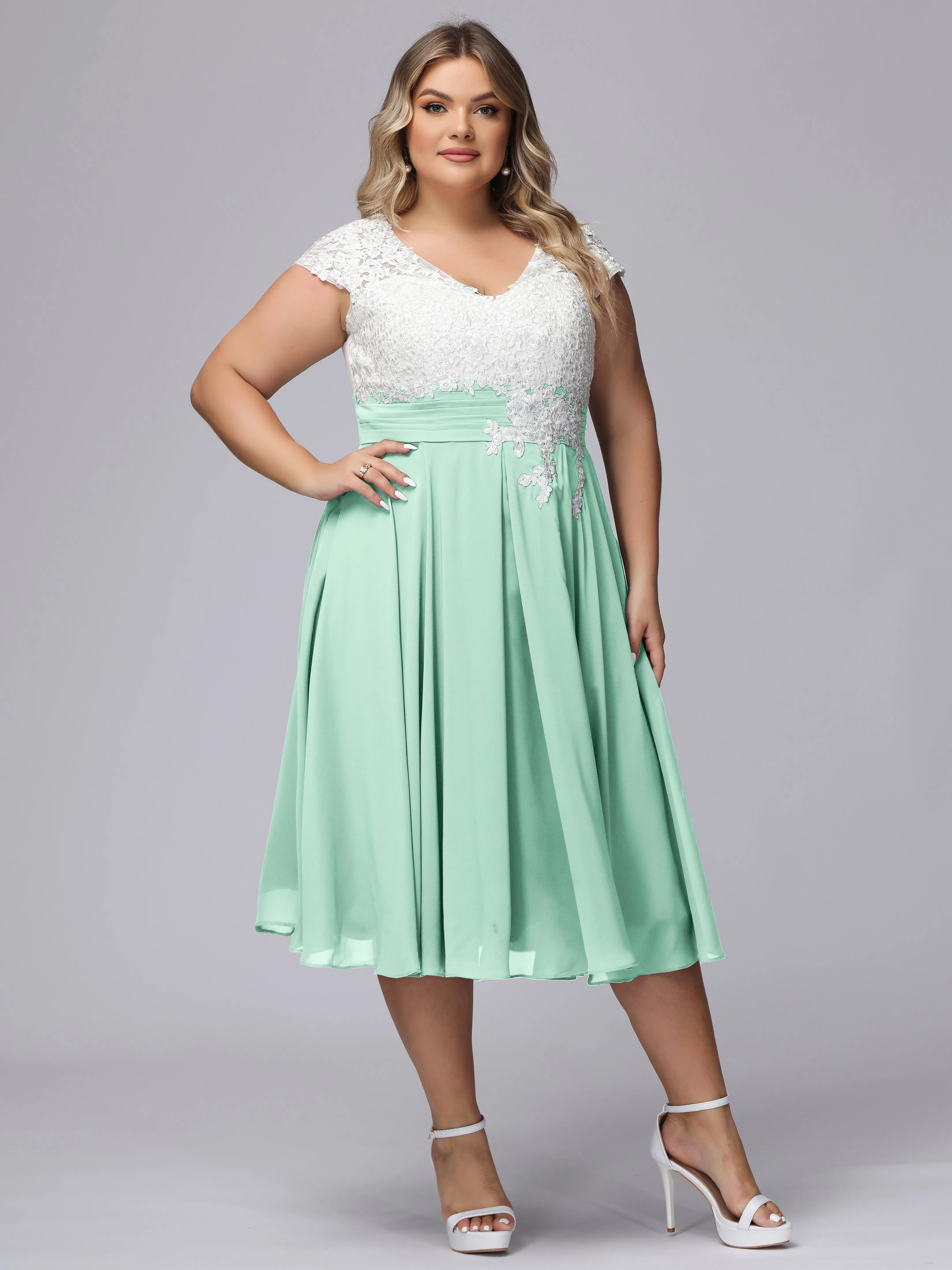 Chic Lace Top Chiffon Tea-Length Plus Size Bridesmaid Dress