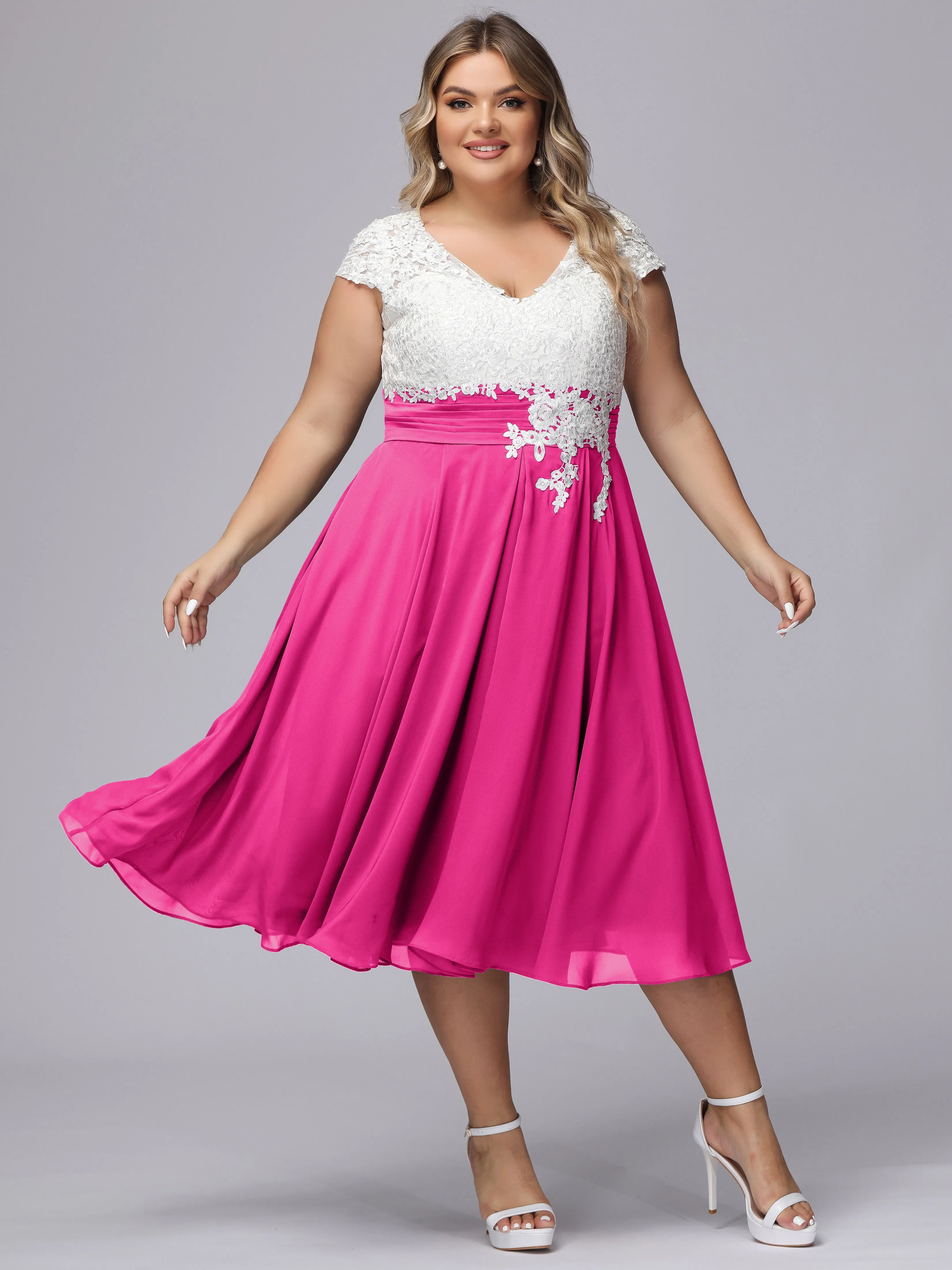 Chic Lace Top Chiffon Tea-Length Plus Size Bridesmaid Dress
