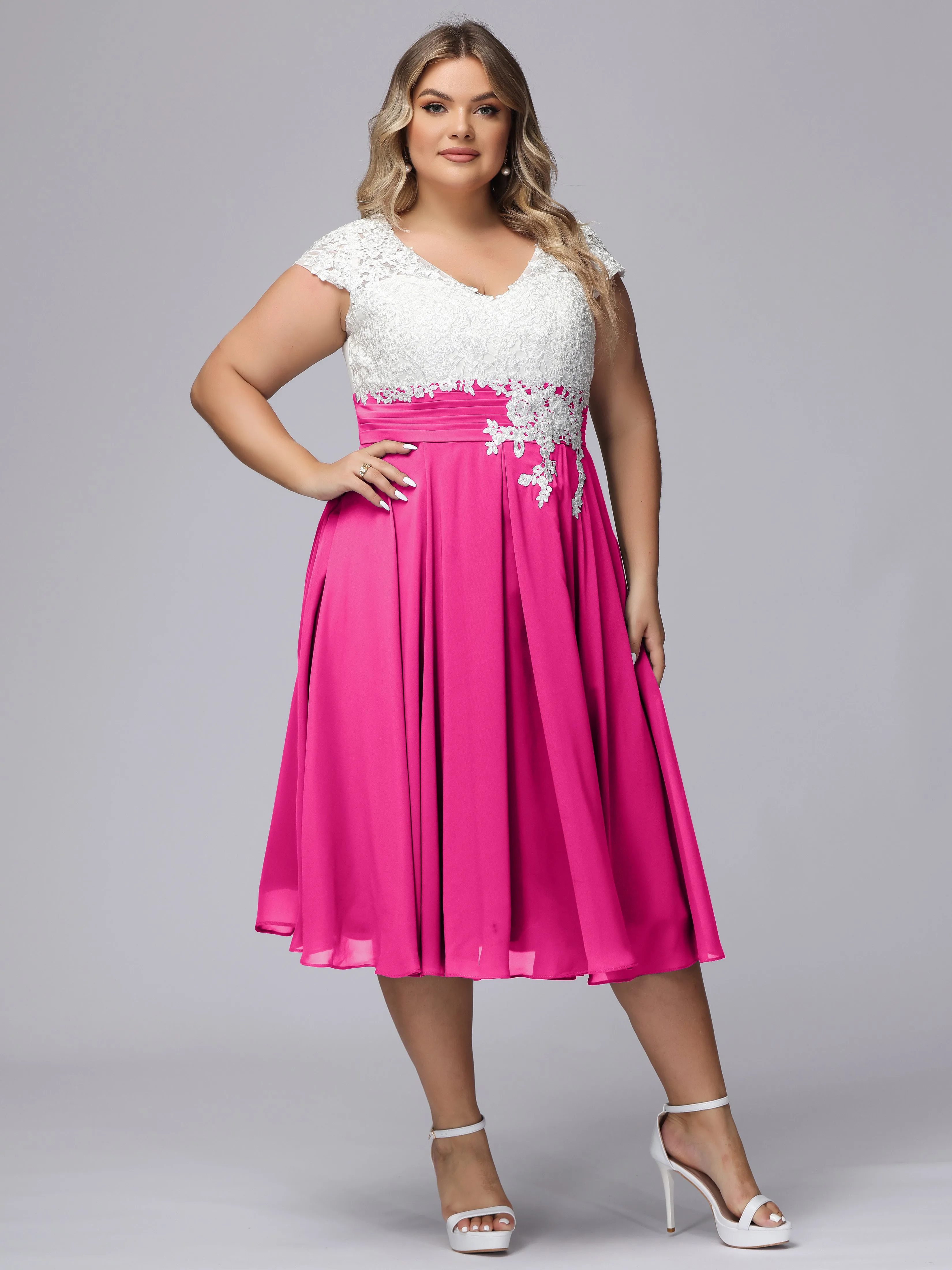 Chic Lace Top Chiffon Tea-Length Plus Size Bridesmaid Dress
