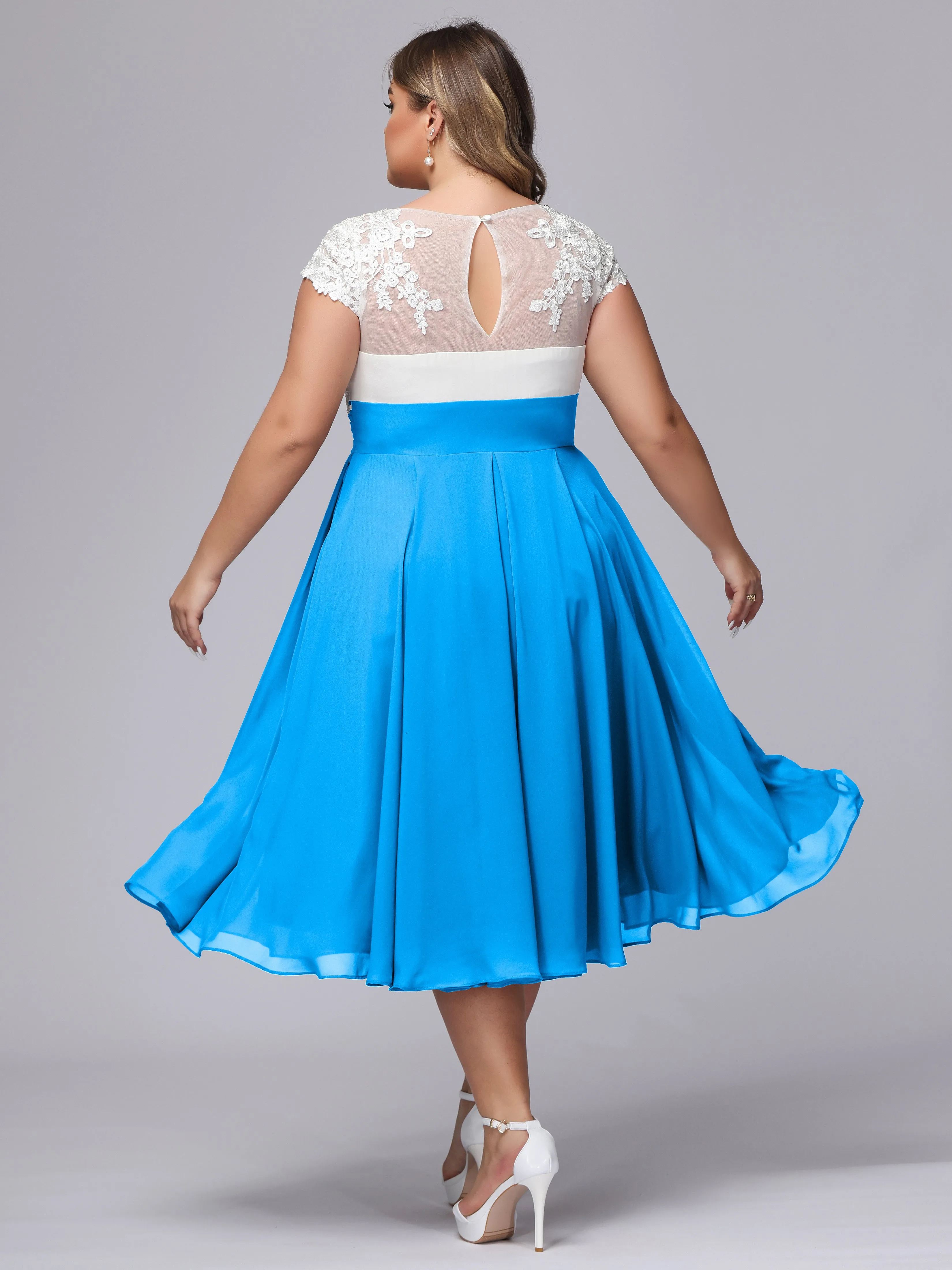 Chic Lace Top Chiffon Tea-Length Plus Size Bridesmaid Dress