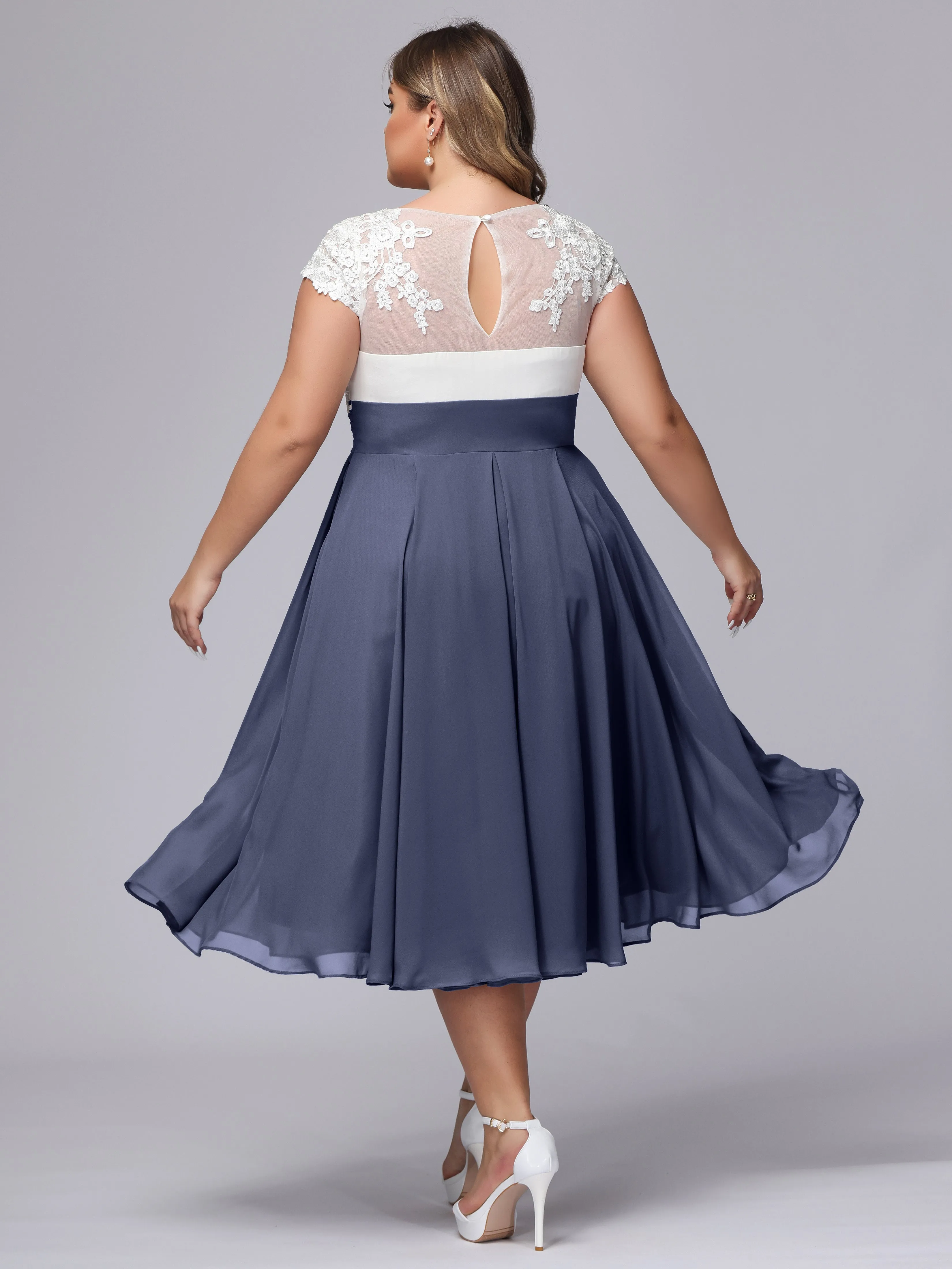 Chic Lace Top Chiffon Tea-Length Plus Size Bridesmaid Dress