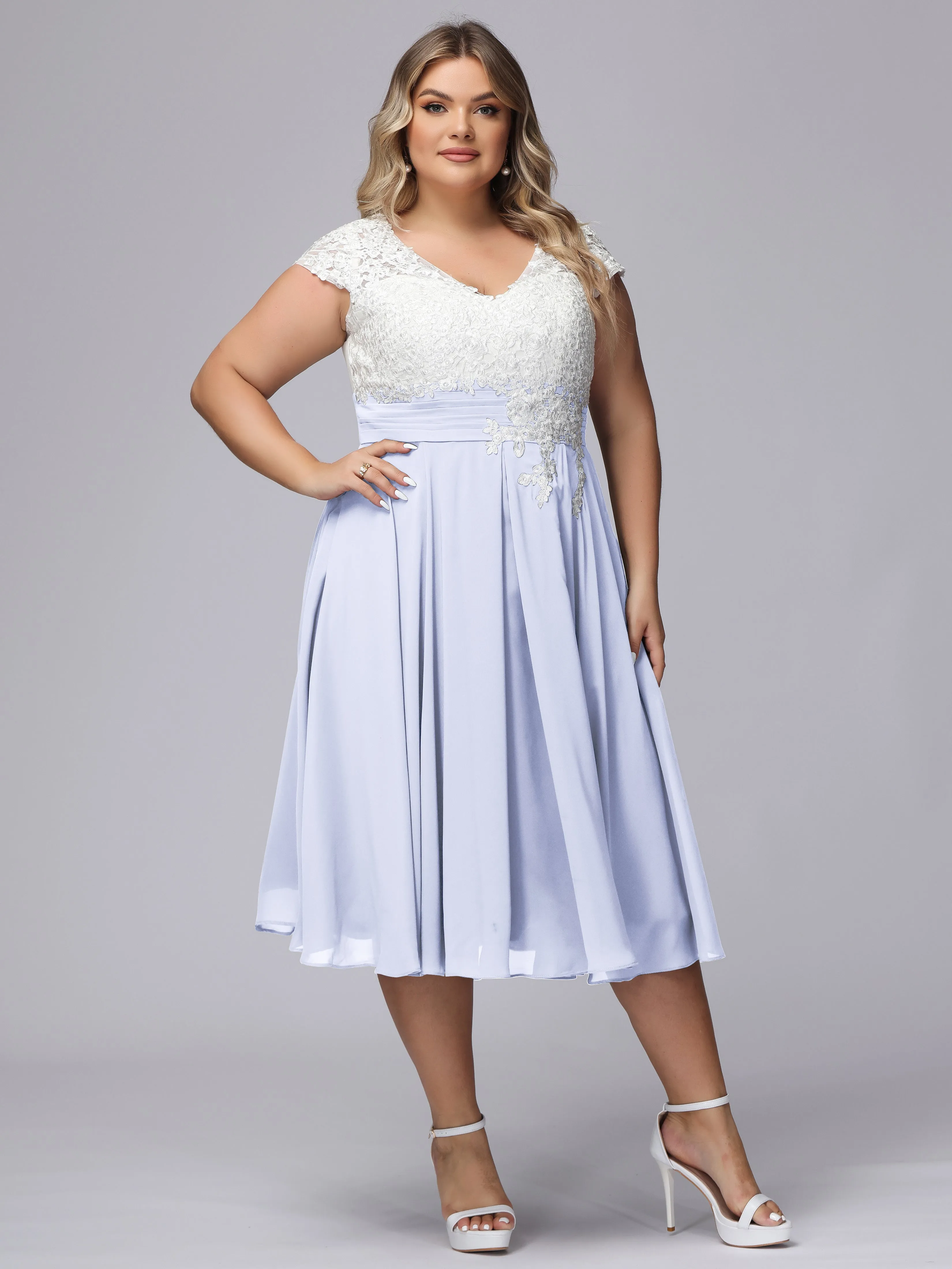 Chic Lace Top Chiffon Tea-Length Plus Size Bridesmaid Dress